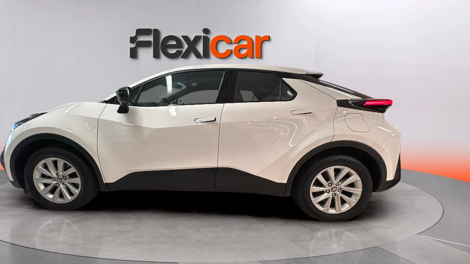 Toyota C-HR 2.0 220PH Advance - foto 19