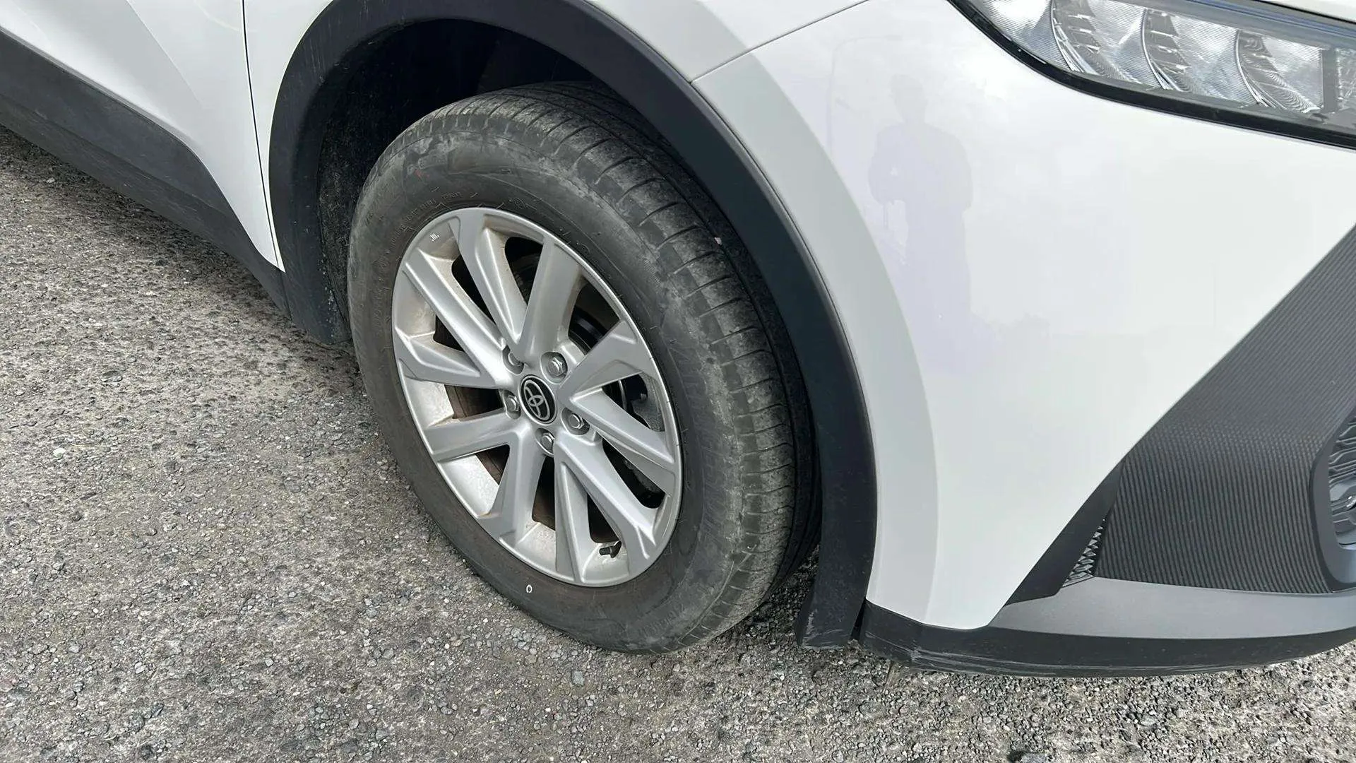 Toyota C-HR 2.0 220PH Advance - foto 13