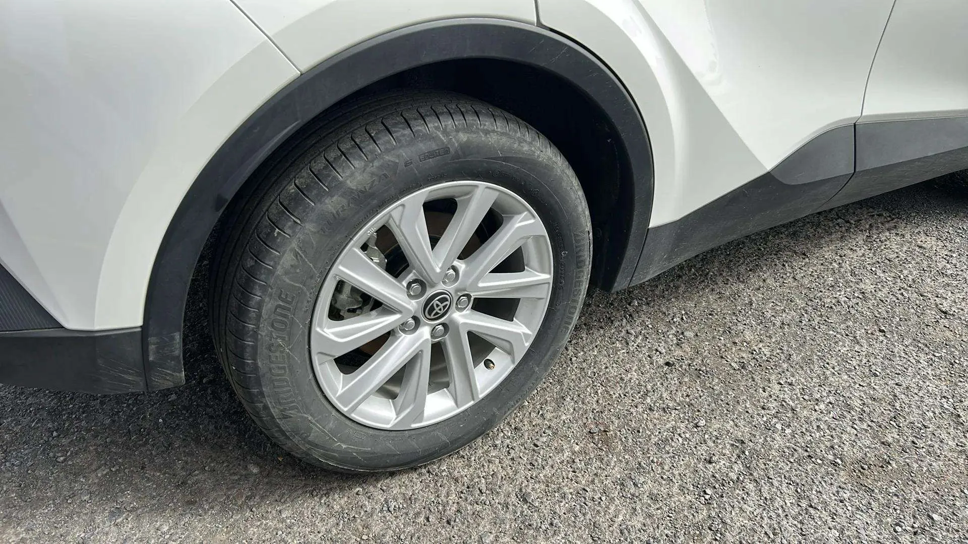 Toyota C-HR 2.0 220PH Advance - foto 14