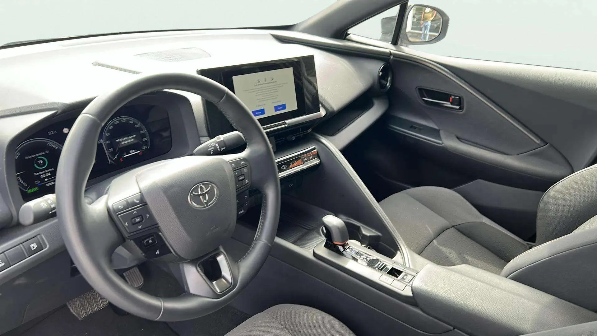 Toyota C-HR 2.0 220PH Advance - foto 22