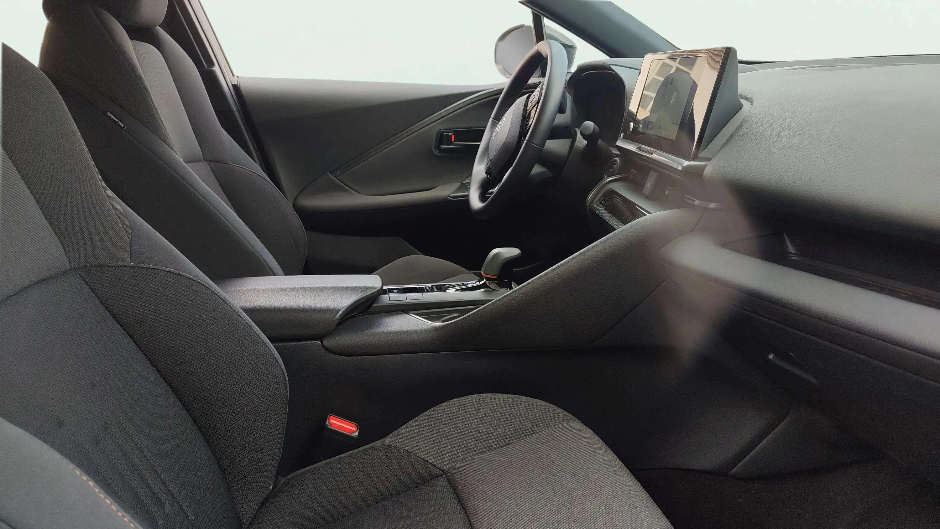 Toyota C-HR 2.0 220PH Advance - foto 14
