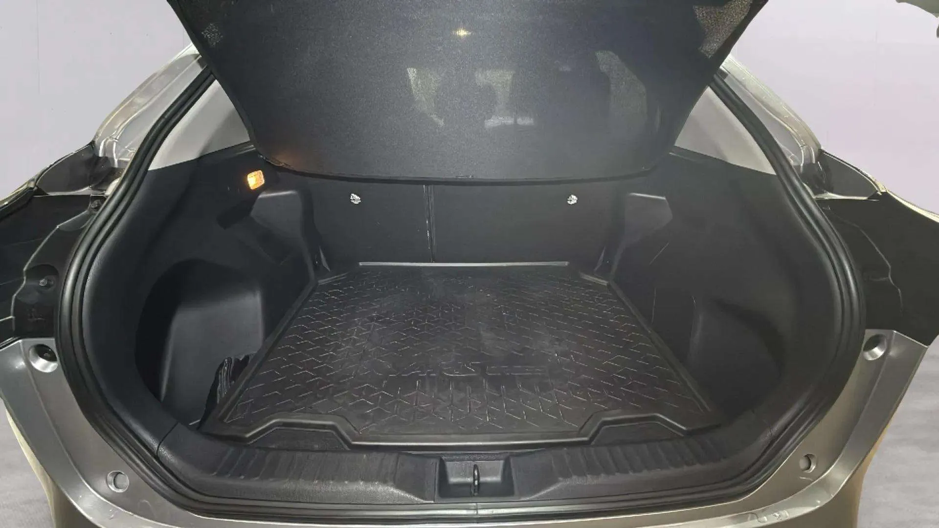 Toyota Yaris Cross 1.5 120H Active Plus - foto 19