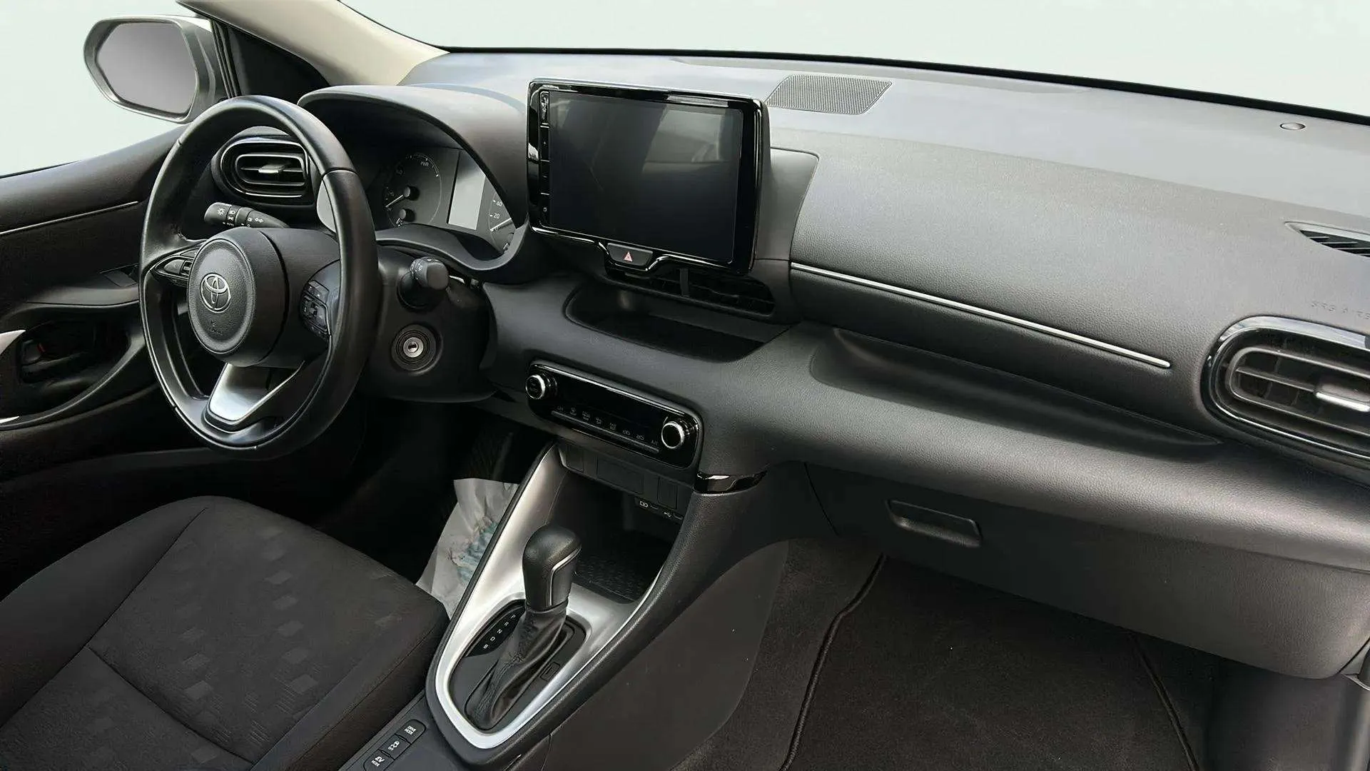 Toyota Yaris 1.5 120H Business Plus - foto 15