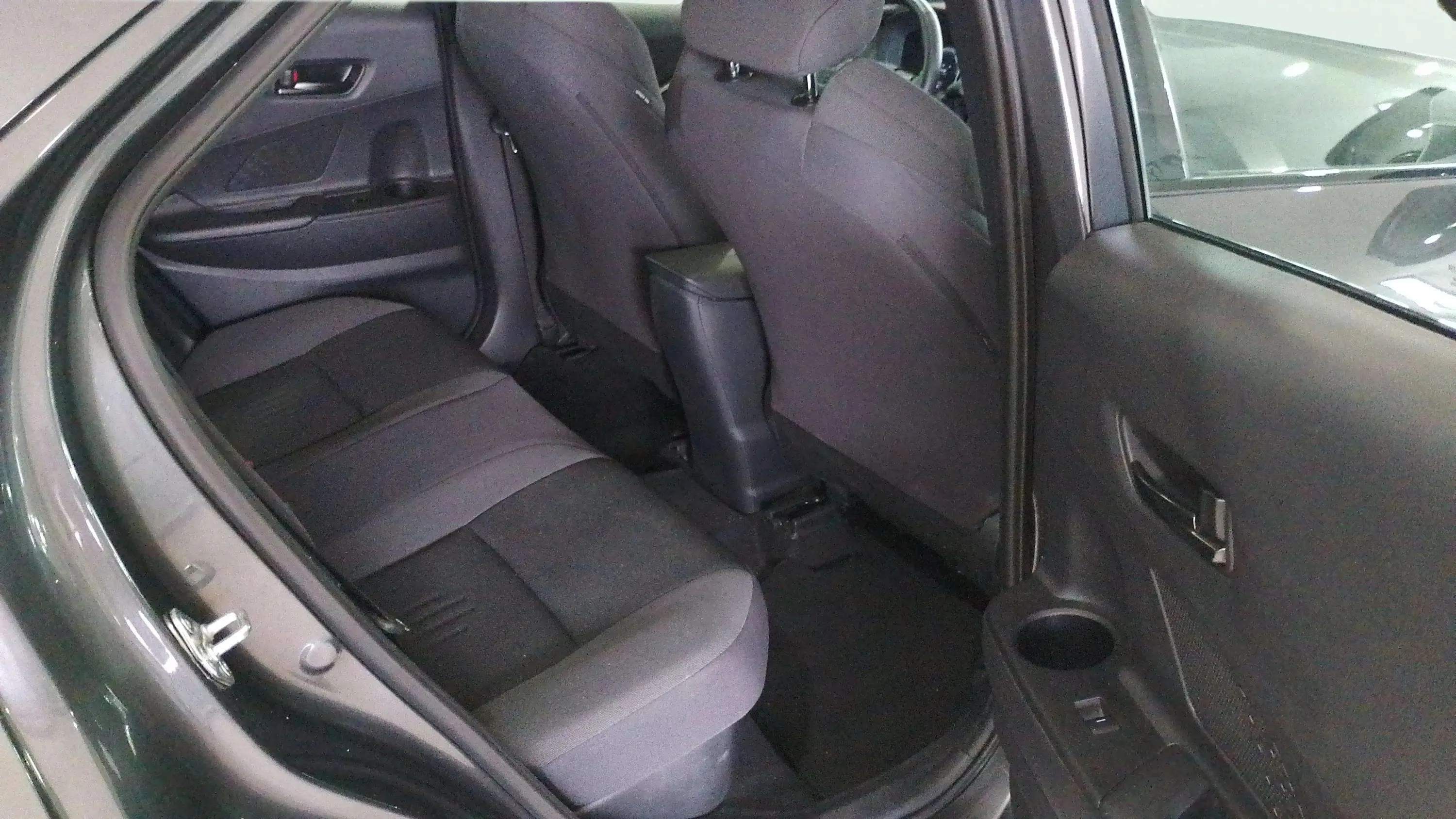 Toyota C-HR 2.0 220PH Advance - foto 11