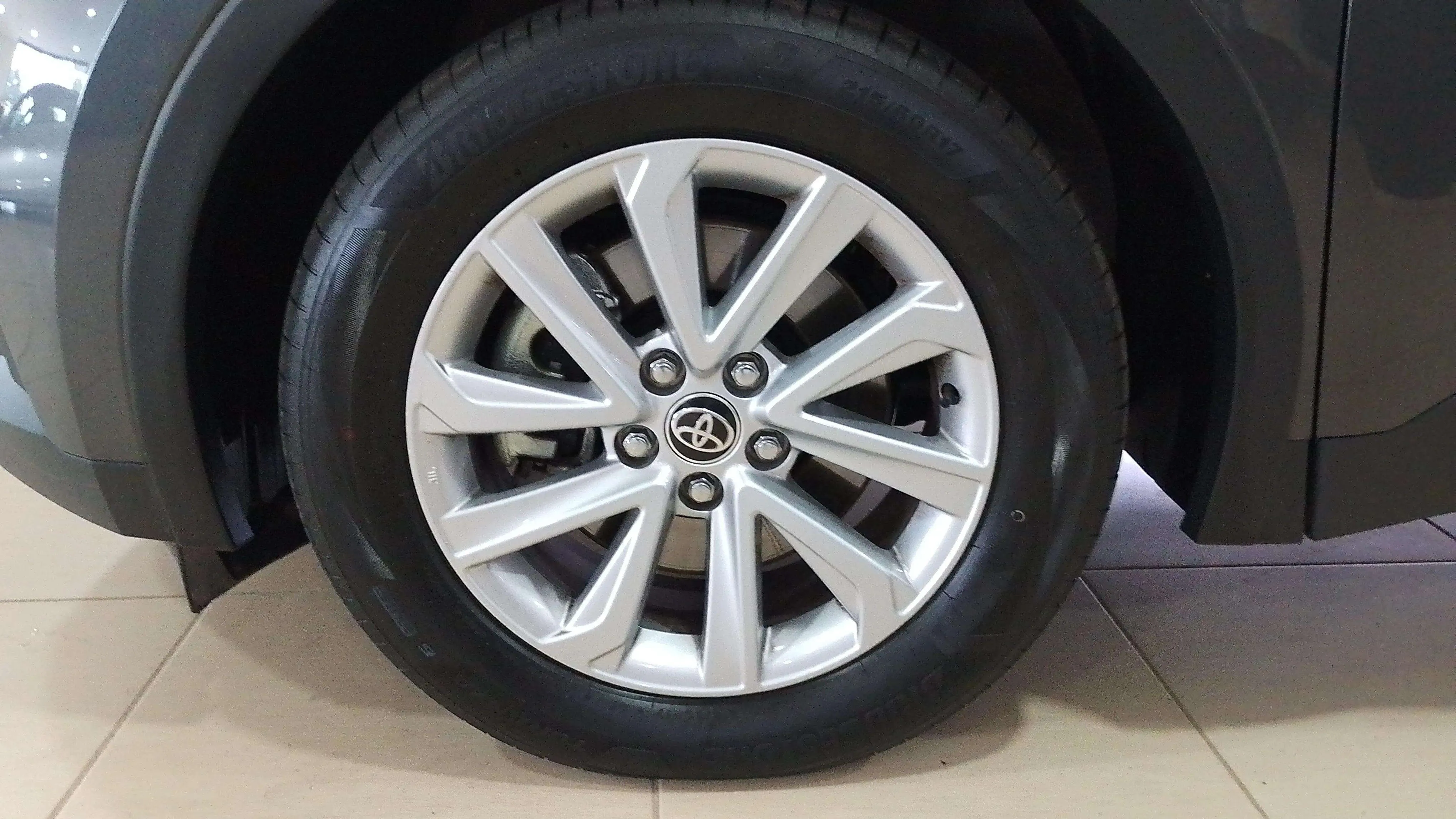 Toyota C-HR 2.0 220PH Advance - foto 23