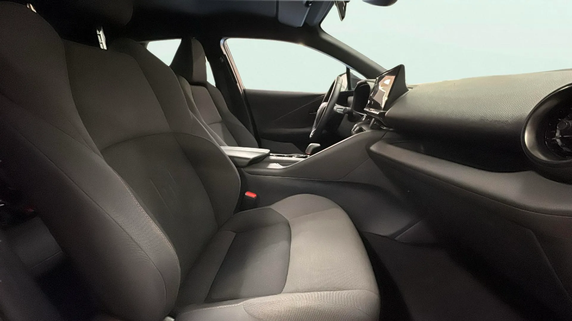 Toyota C-HR 2.0 220PH Advance - foto 8