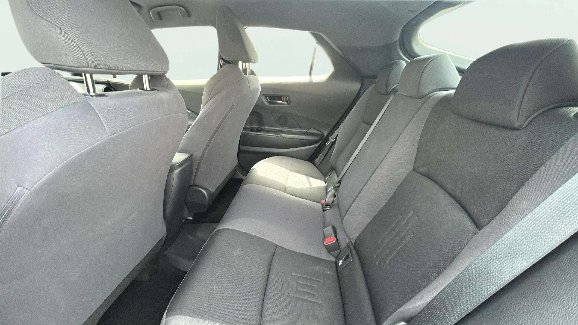 Toyota C-HR 2.0 220PH Advance - foto 11