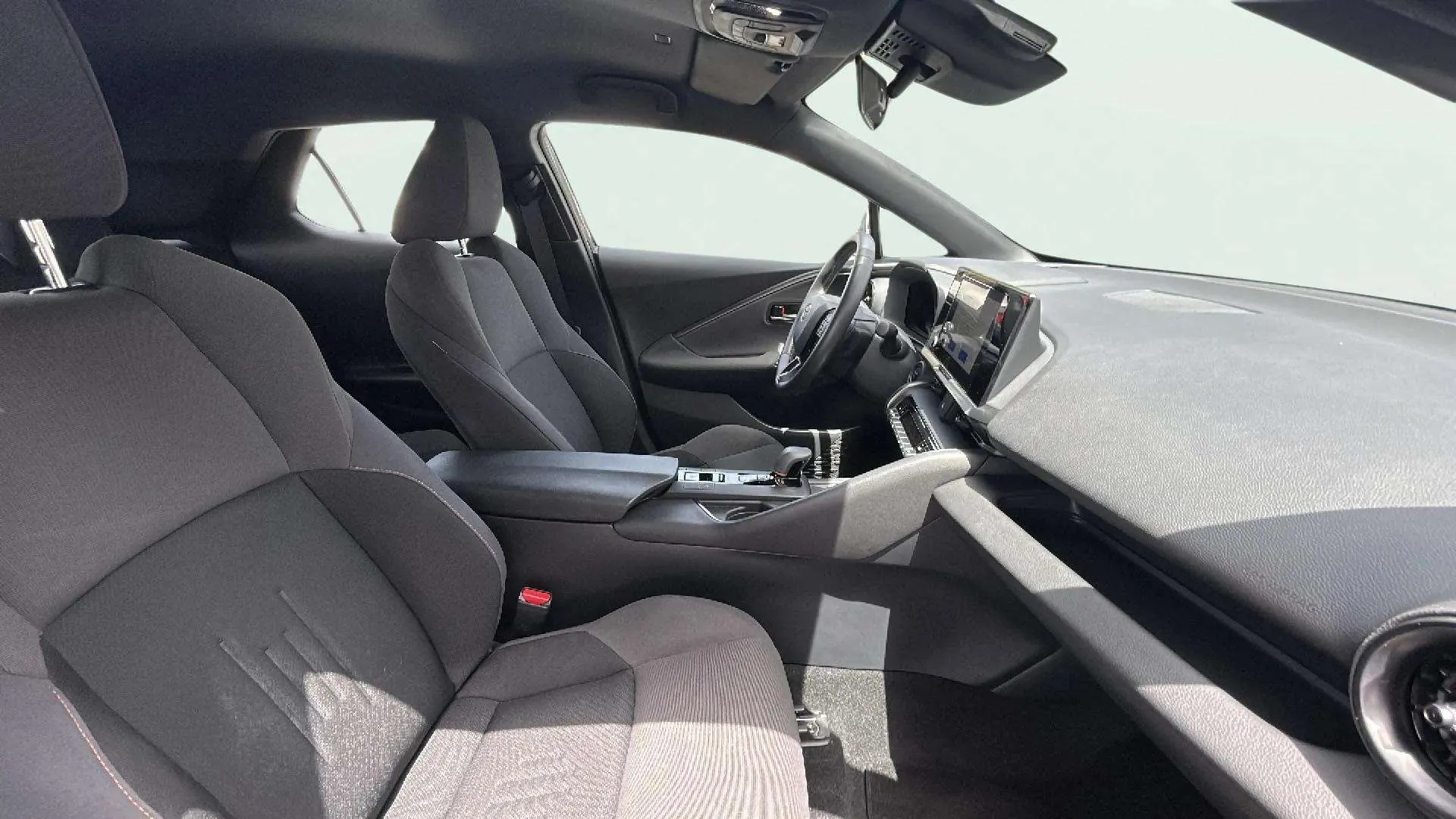 Toyota C-HR 2.0 220PH Advance - foto 19