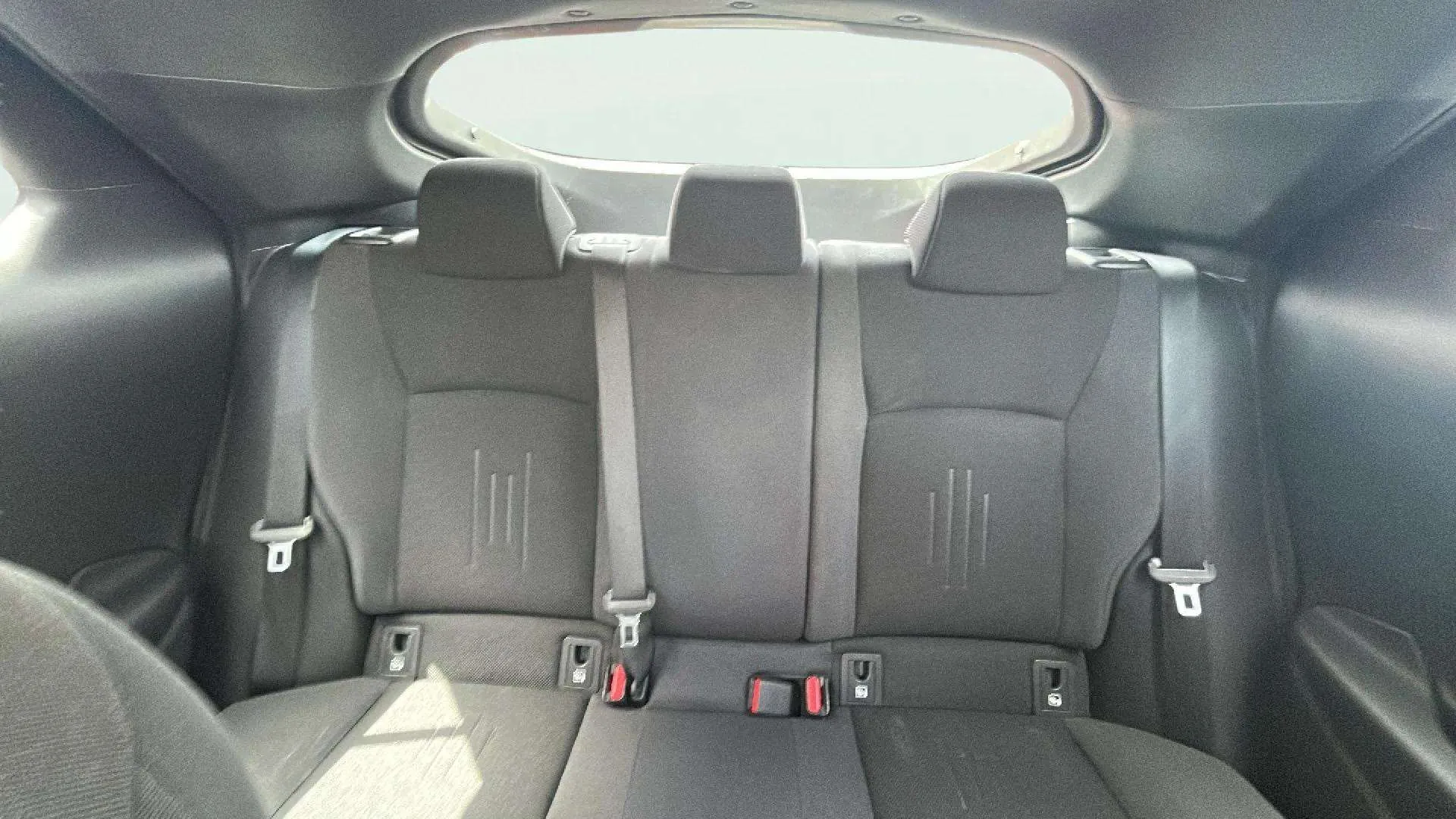 Toyota C-HR 2.0 220PH Advance - foto 12