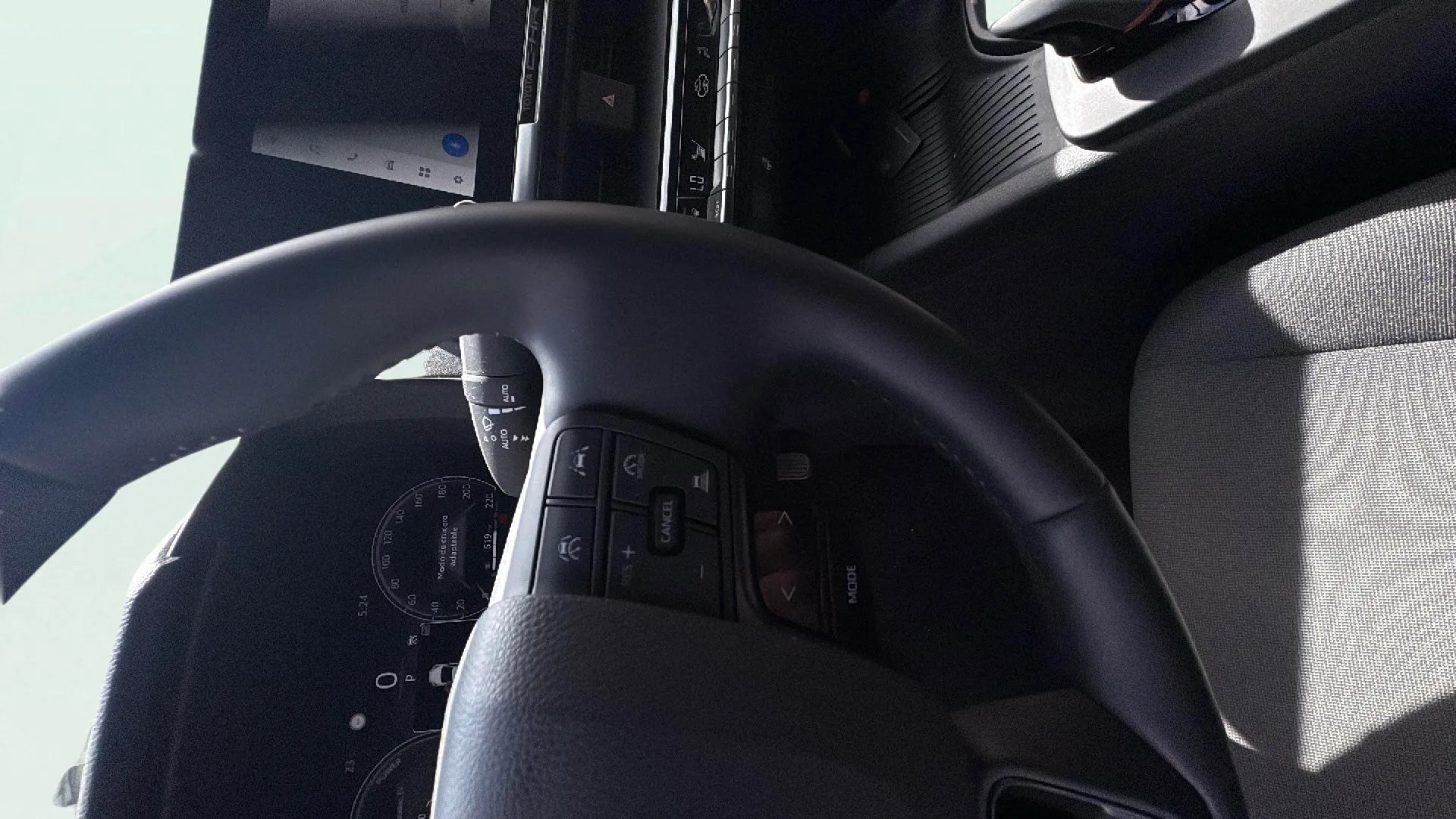 Toyota C-HR 2.0 220PH Advance - foto 16