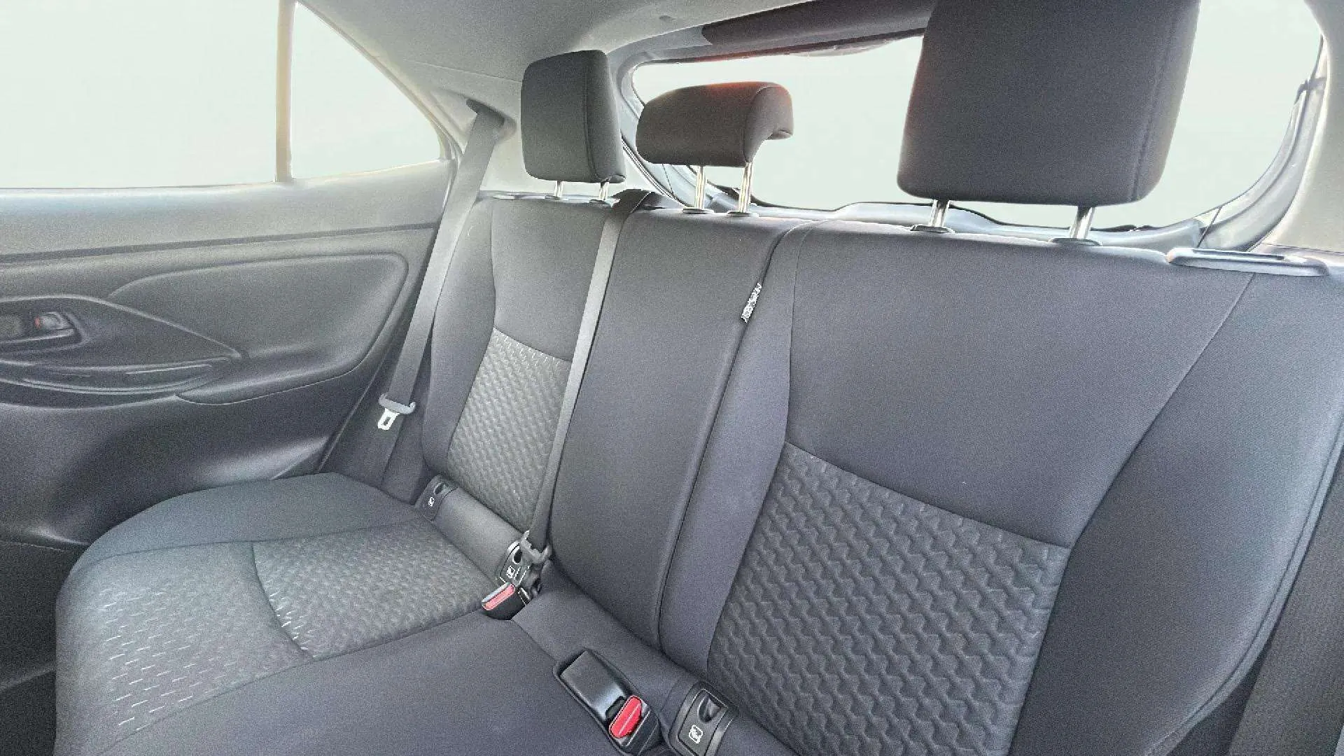 Toyota Yaris Cross 1.5 120H Active Plus - foto 19