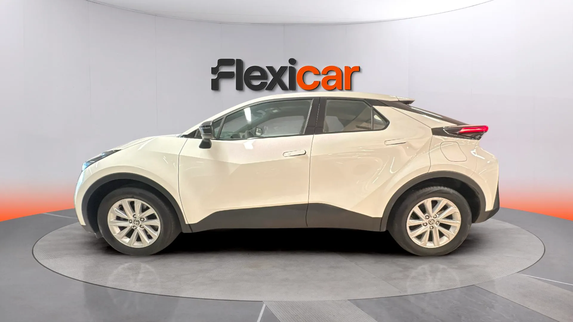 Toyota C-HR 2.0 220PH Advance - foto 9