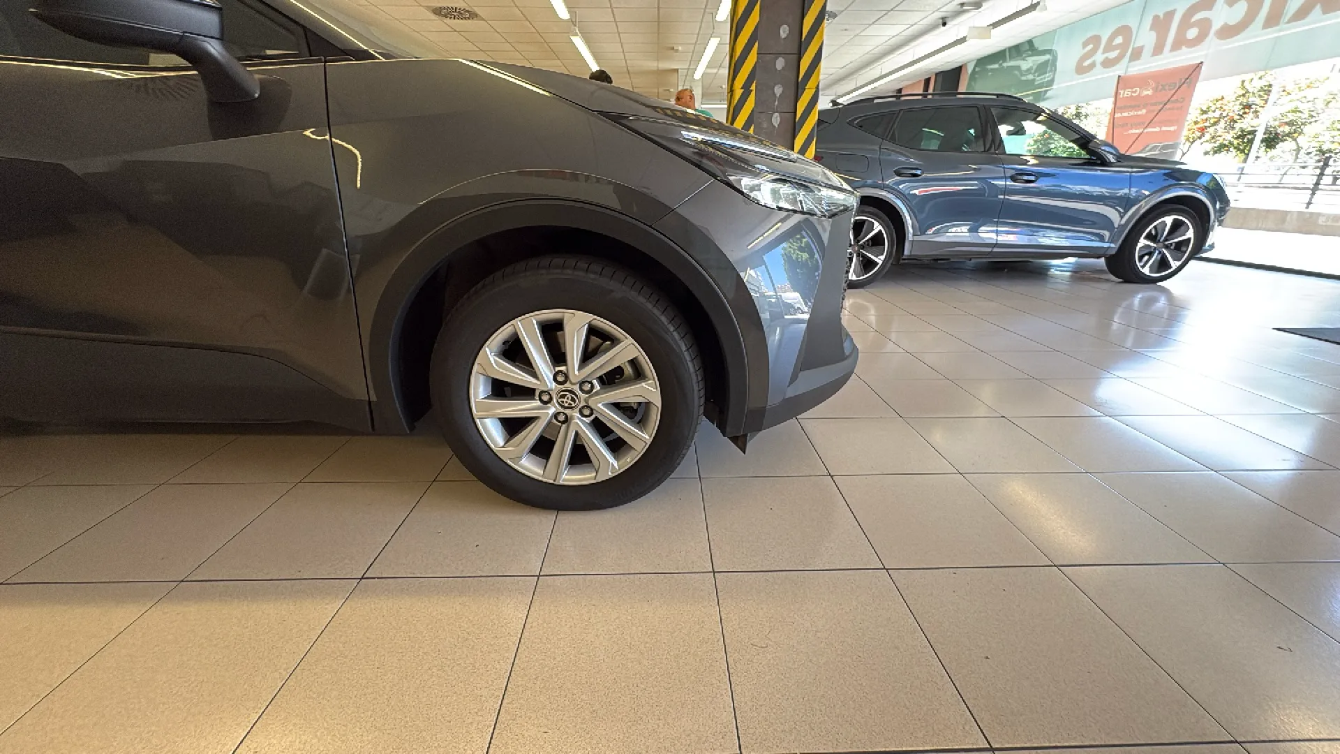 Toyota C-HR 2.0 220PH Advance - foto 13