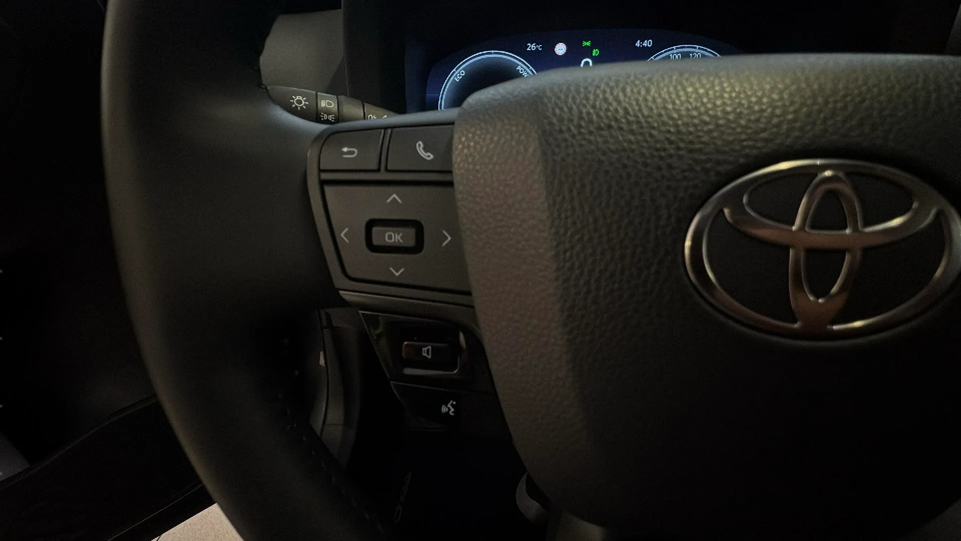 Toyota C-HR 2.0 220PH Advance - foto 14
