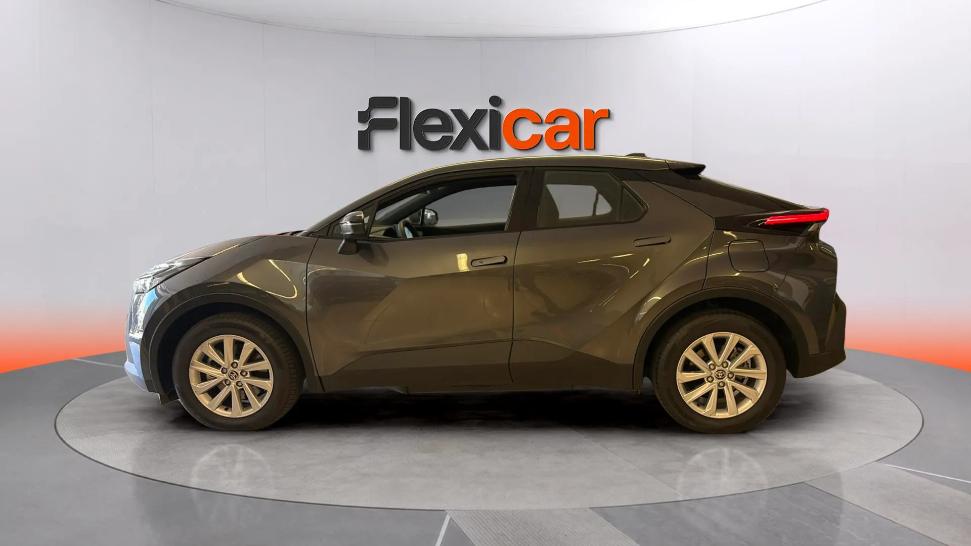Toyota C-HR 2.0 220PH Advance - foto 5