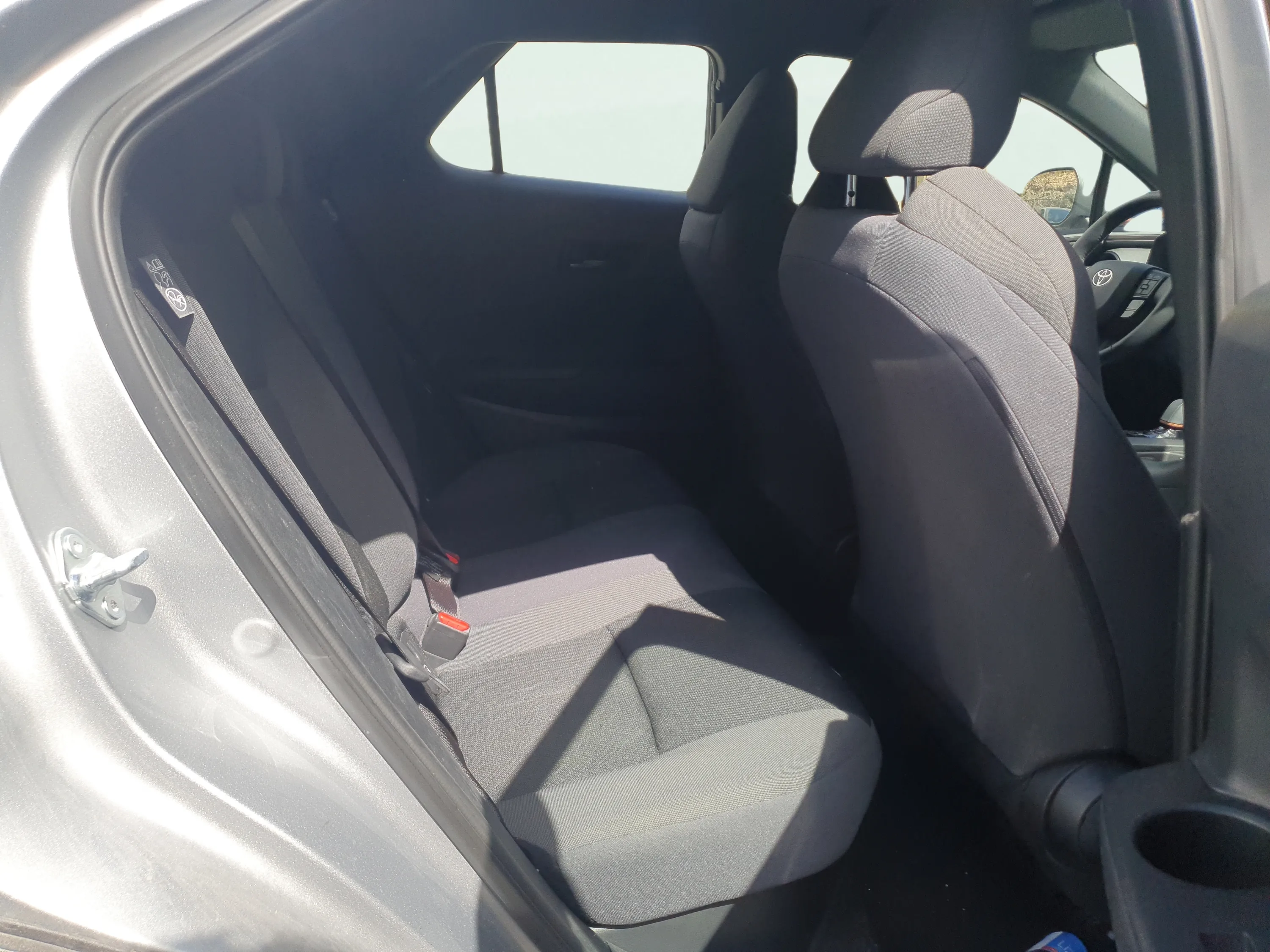 Toyota C-HR 2.0 220PH Advance - foto 6