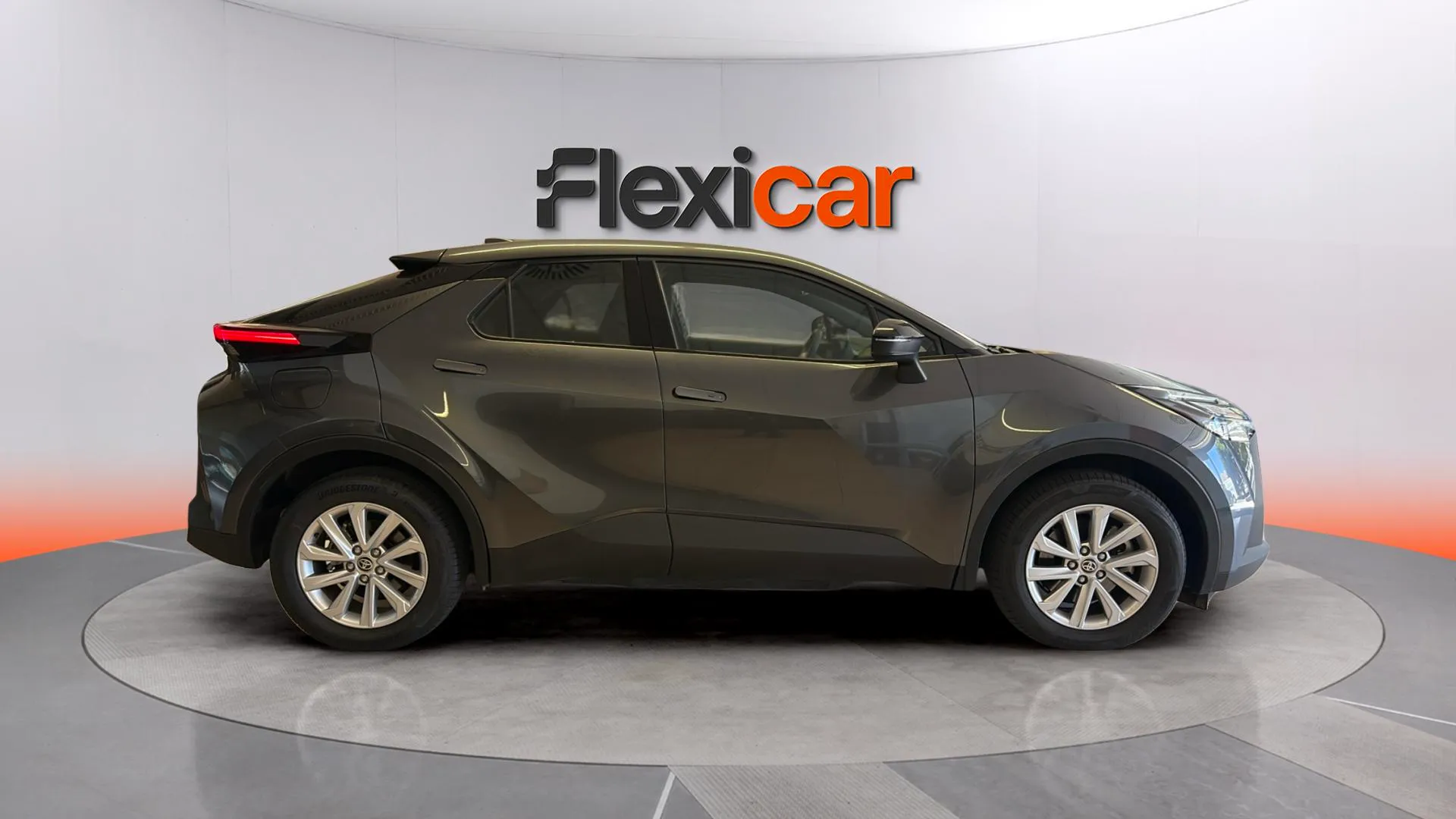Toyota C-HR 2.0 220PH Advance - foto 3