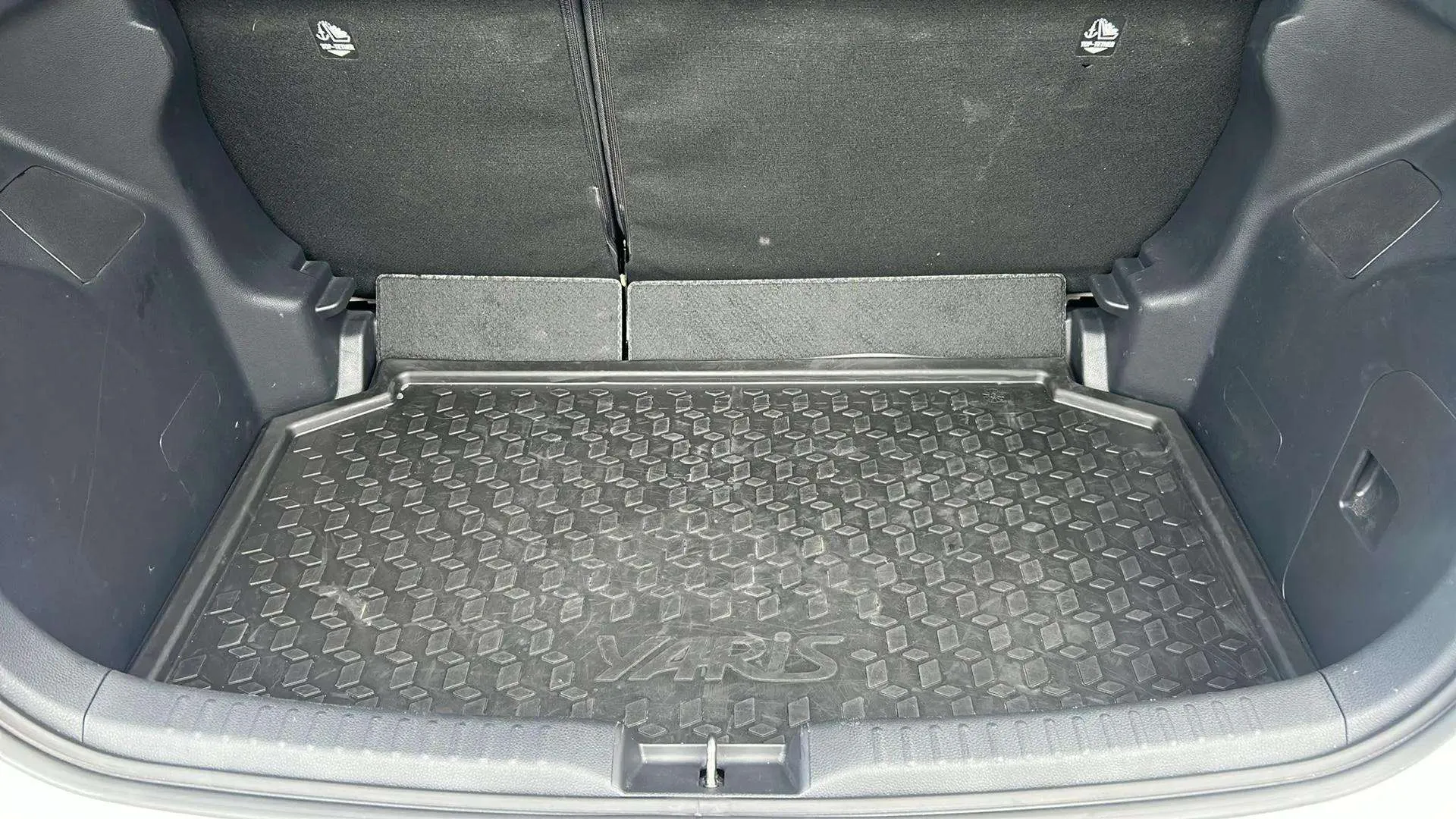 Toyota Yaris 1.5 120H Business Plus - foto 12