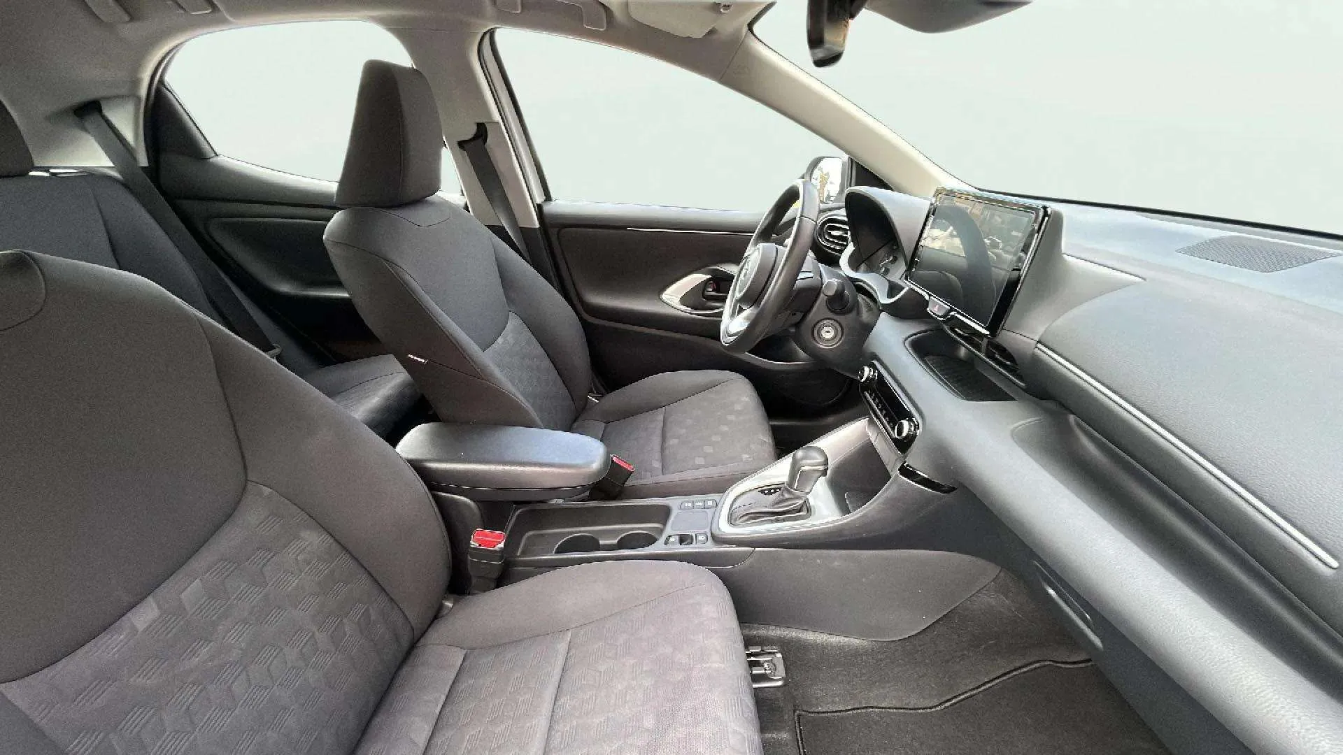 Toyota Yaris 1.5 120H Business Plus - foto 17