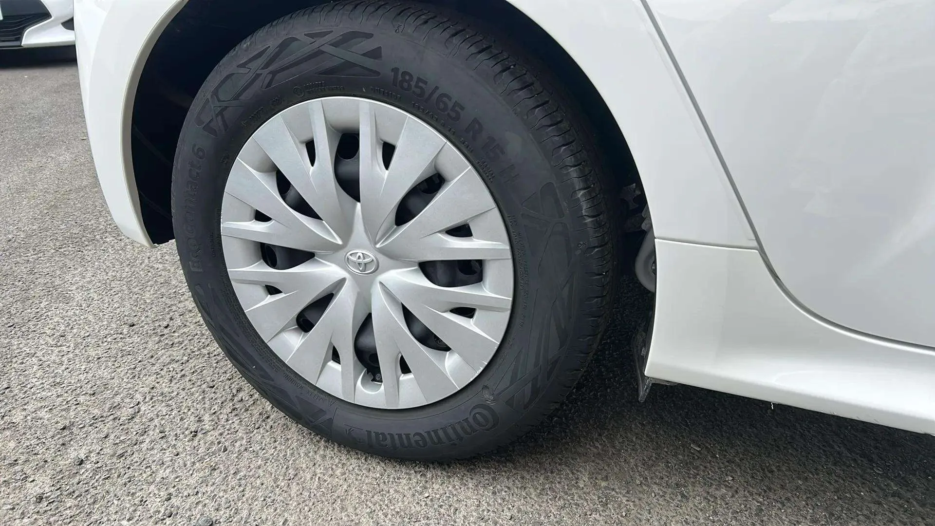 Toyota Yaris 1.5 120H Business Plus - foto 16