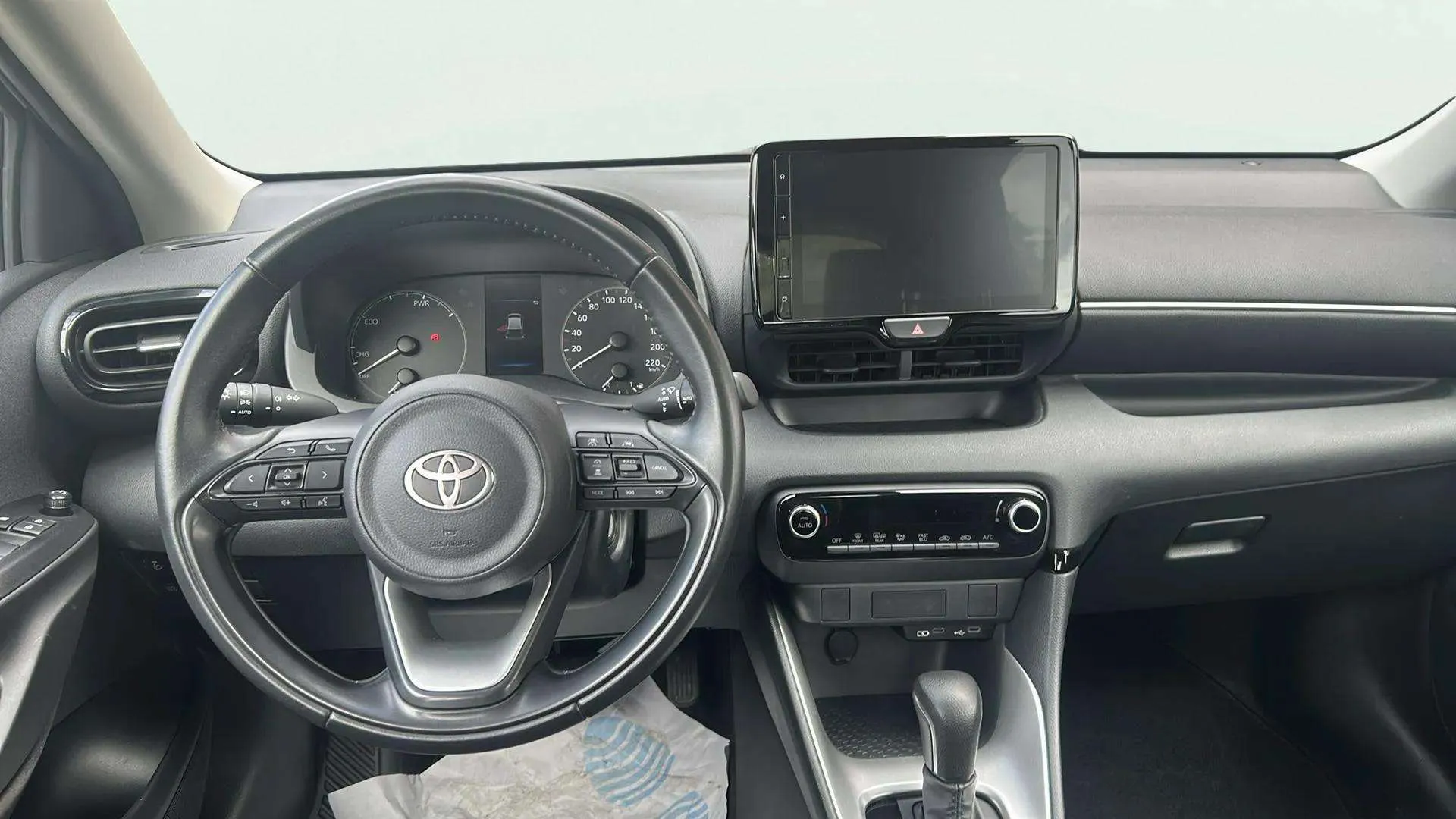 Toyota Yaris 1.5 120H Business Plus - foto 6