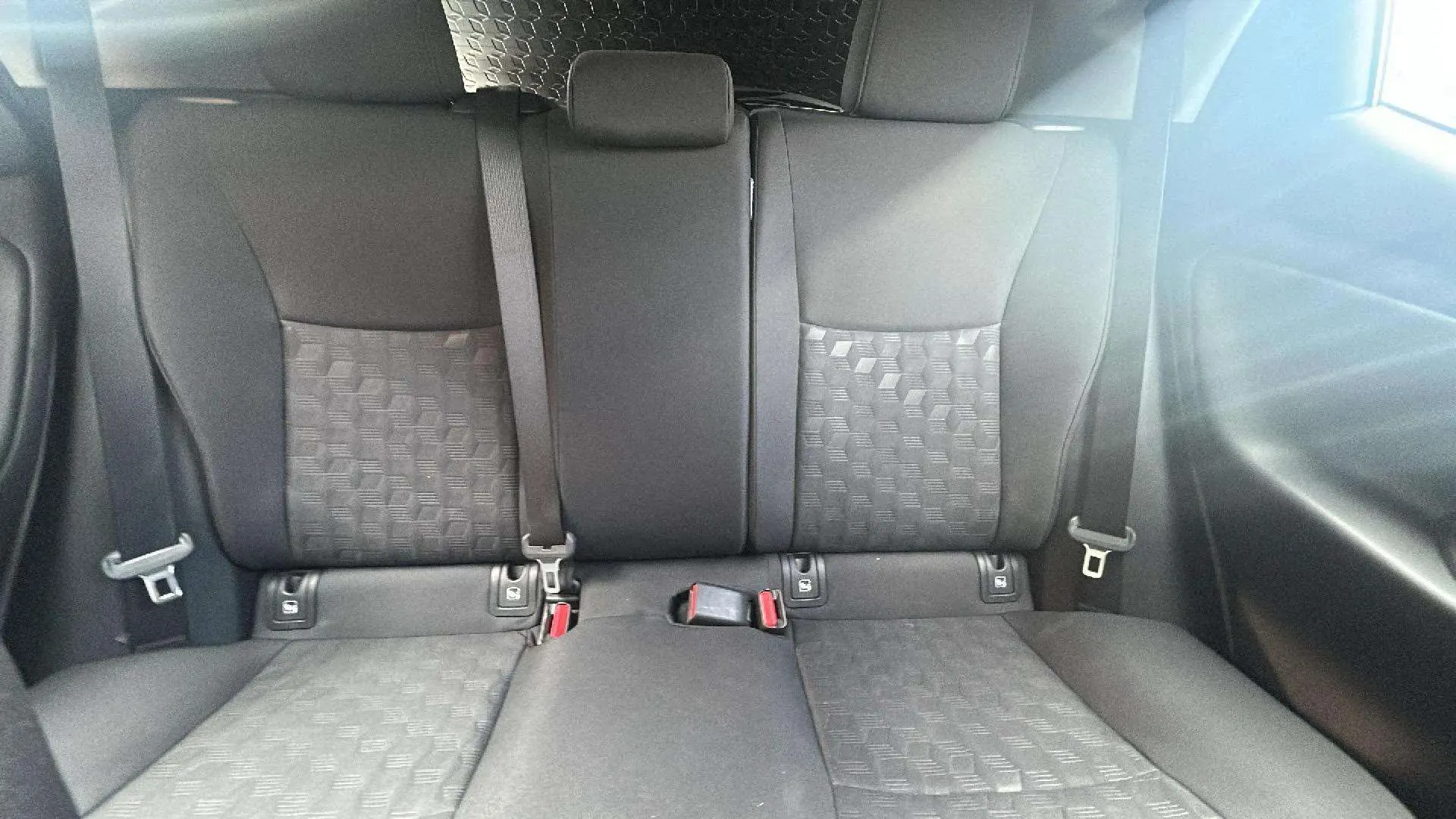 Toyota Yaris 1.5 120H Business Plus - foto 11