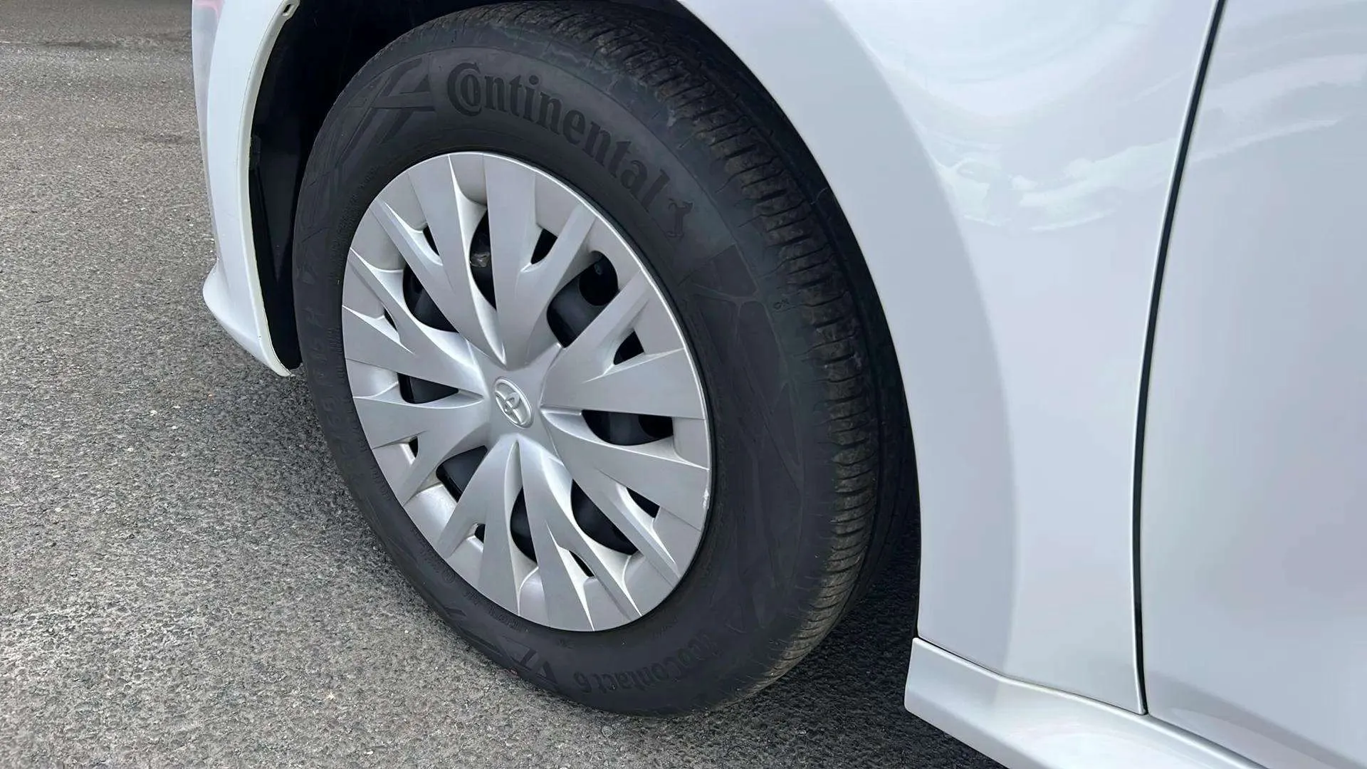 Toyota Yaris 1.5 120H Business Plus - foto 14
