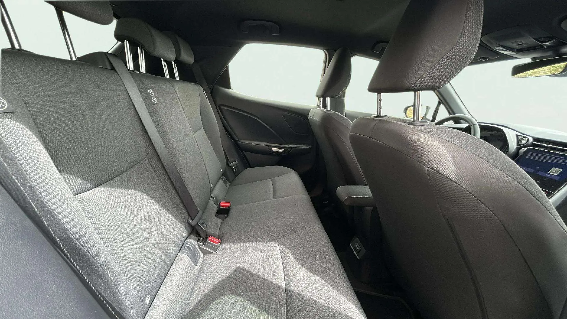 Lexus LBX 1.5 HEV - foto 11