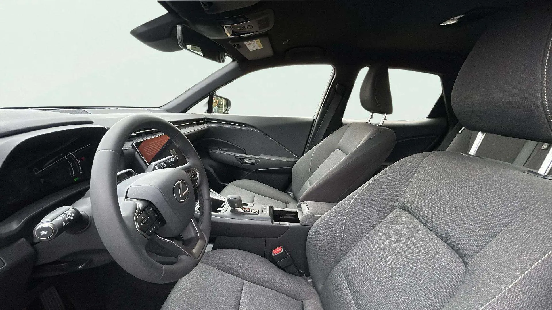 Lexus LBX 1.5 HEV - foto 28