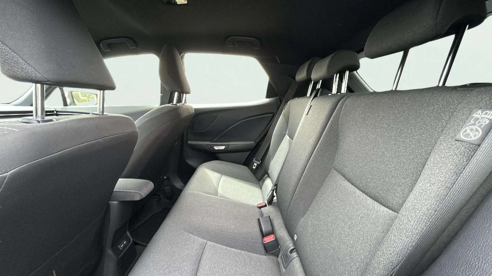 Lexus LBX 1.5 HEV - foto 21