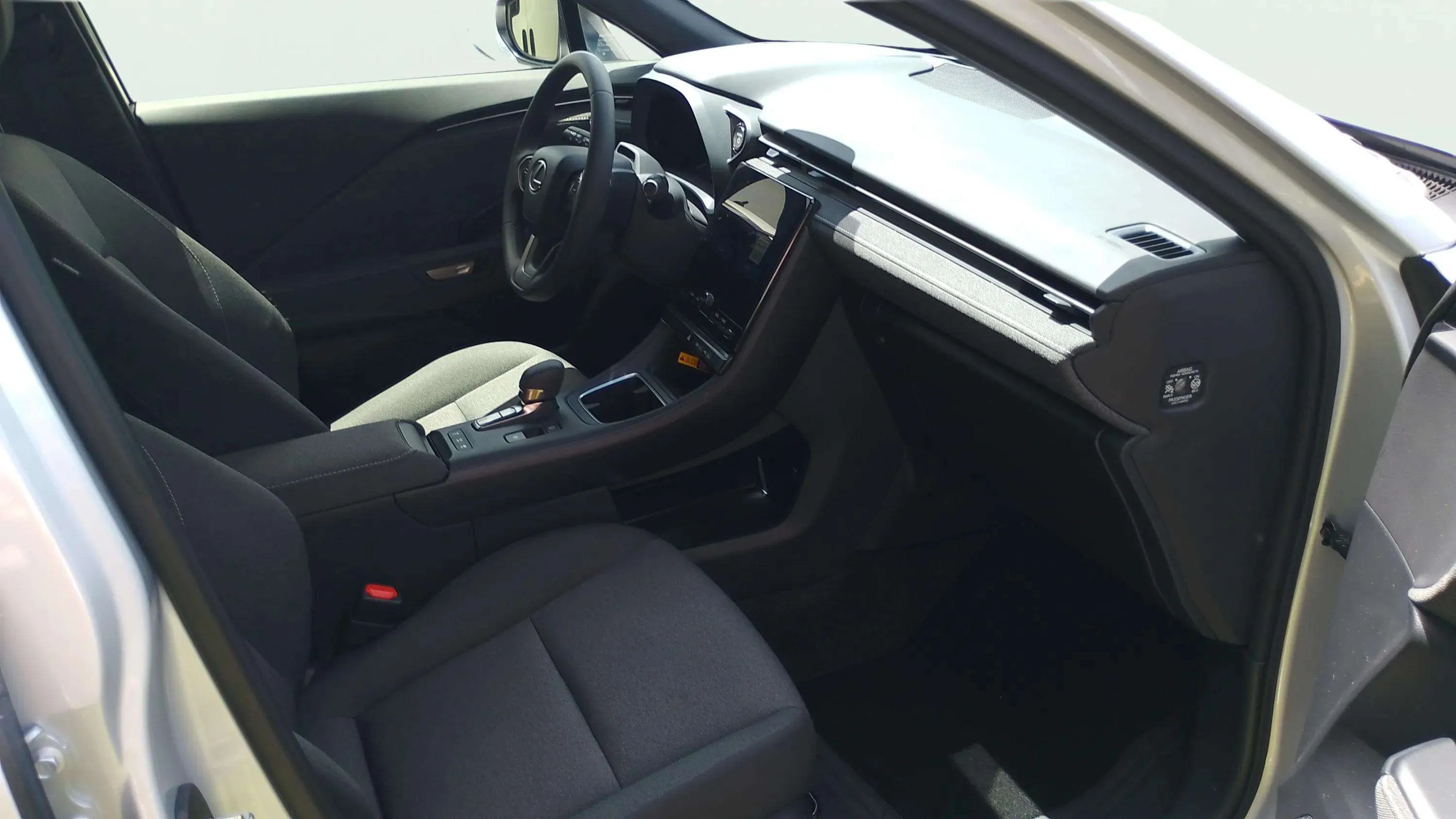 Lexus LBX 1.5 HEV - foto 10