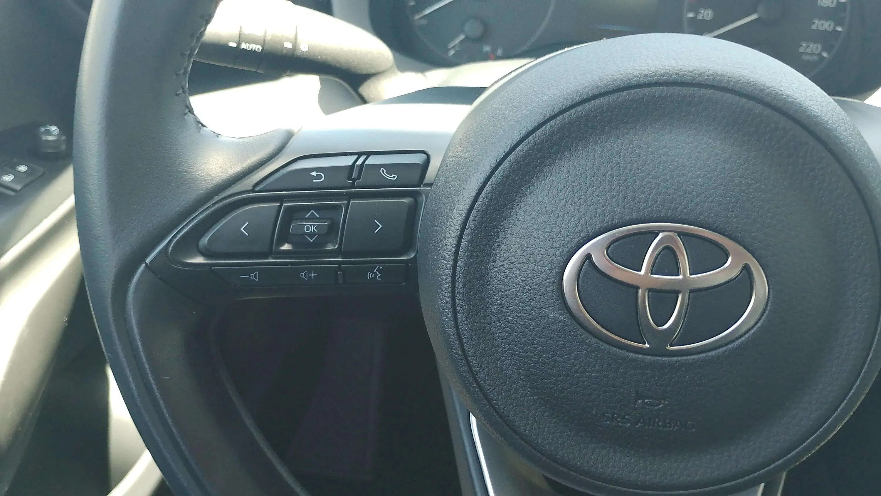 Toyota Yaris 1.5 120H Business Plus - foto 10