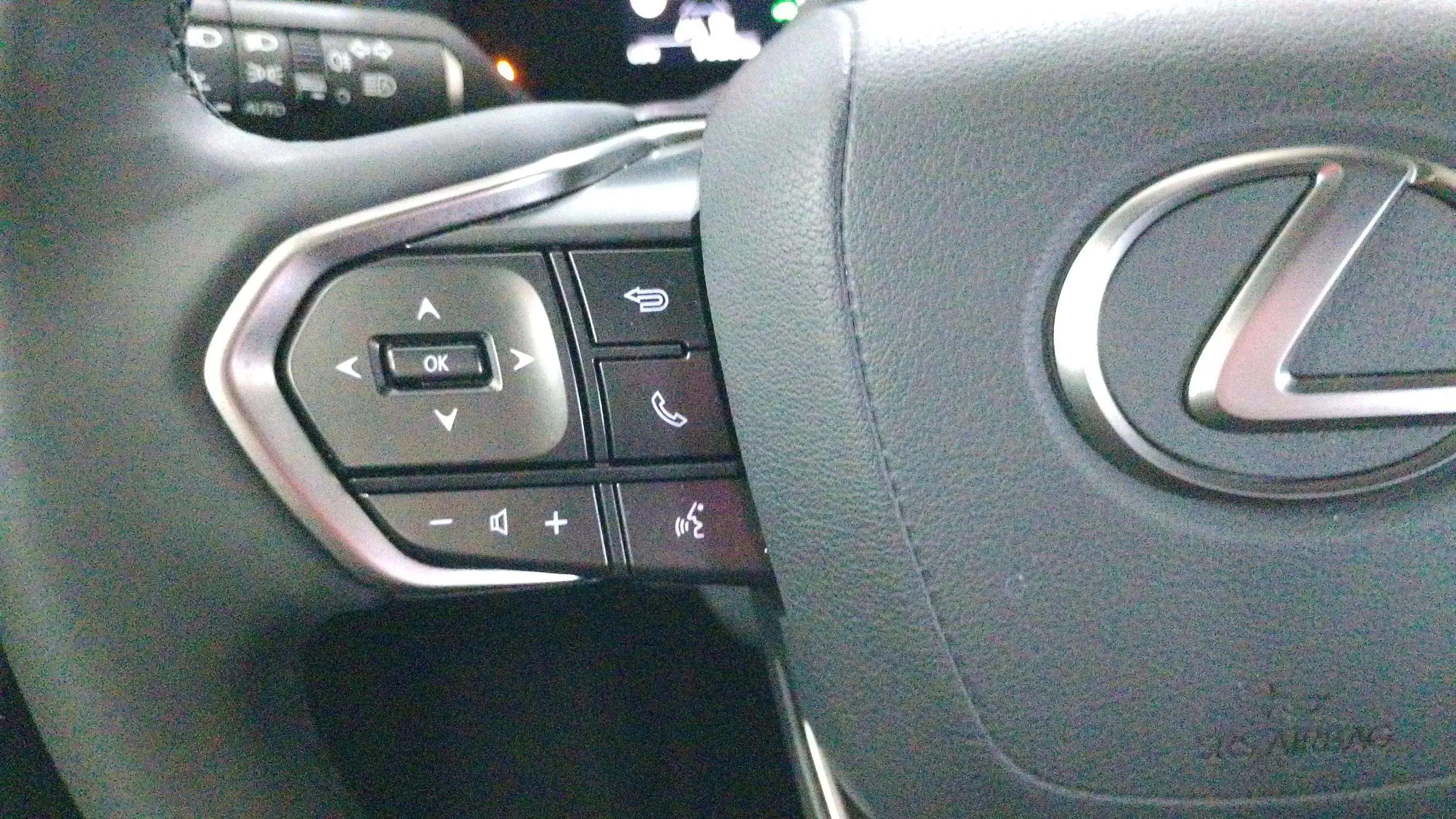 Lexus LBX 1.5 HEV - foto 12