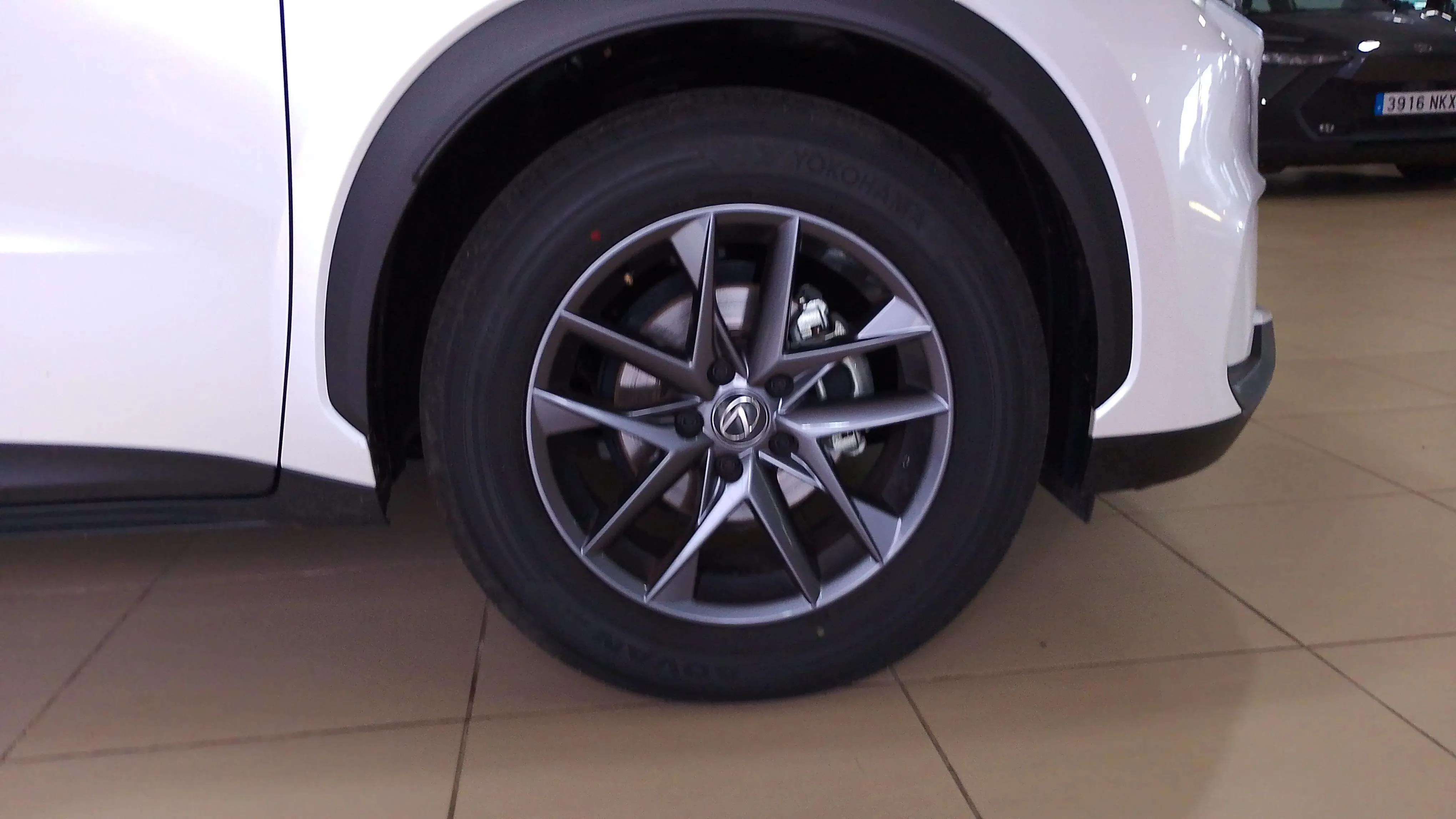 Lexus LBX 1.5 HEV - foto 10