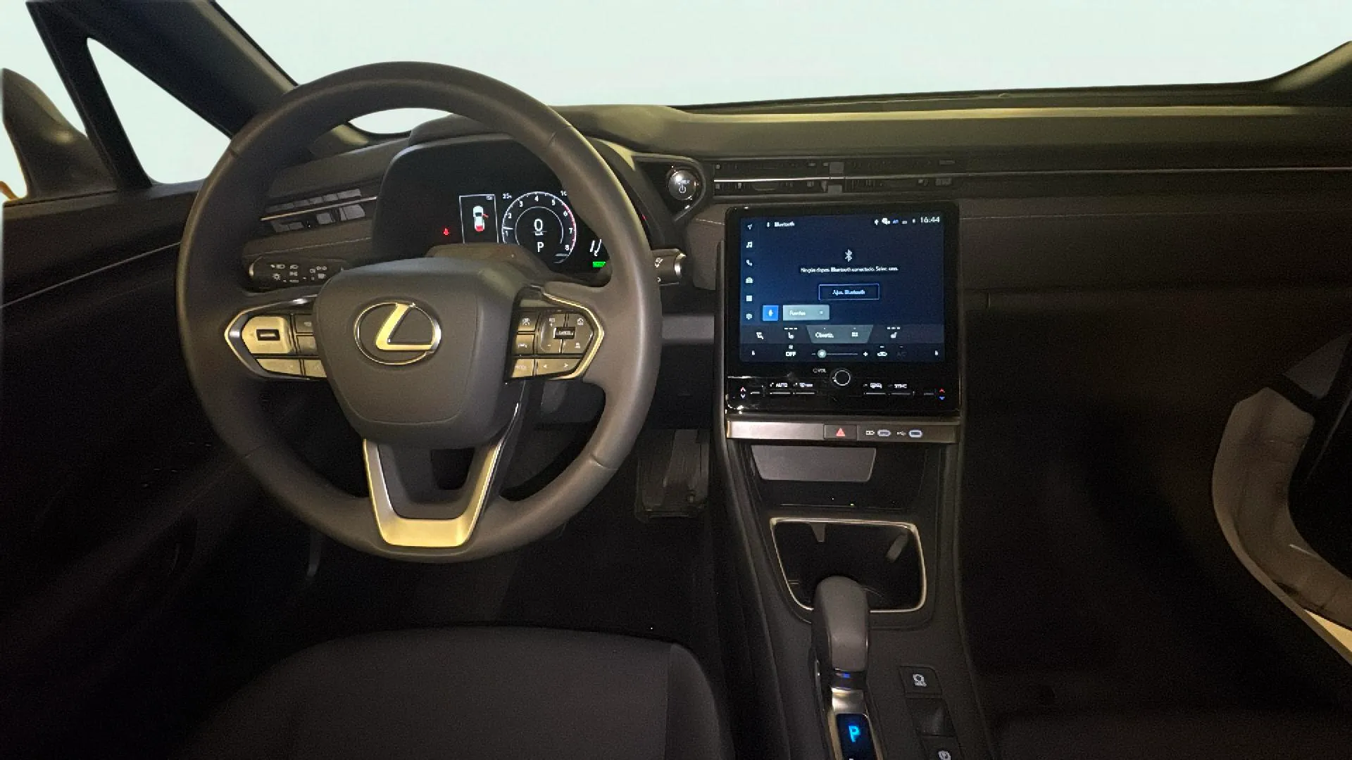Lexus LBX 1.5 HEV - foto 13