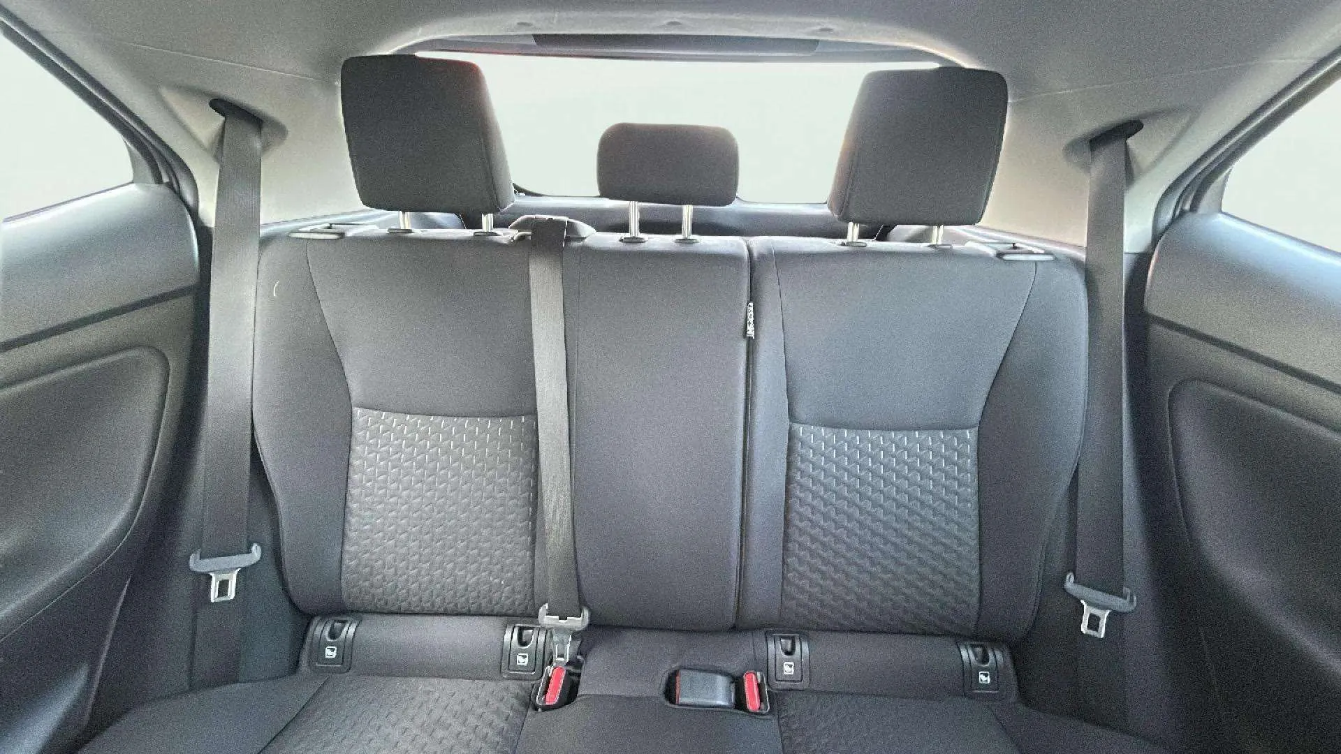 Toyota Yaris Cross 1.5 120H Active Plus - foto 11