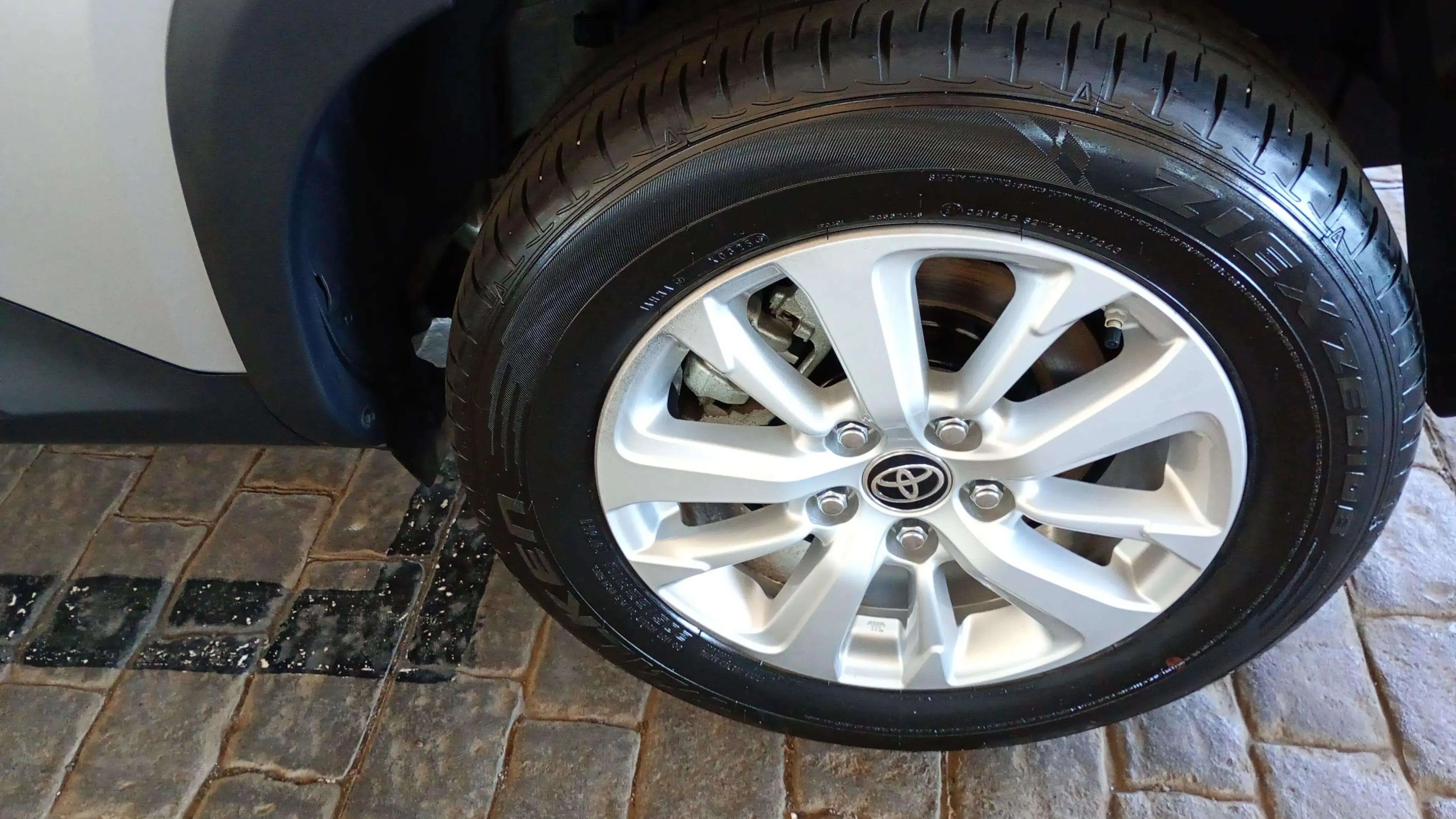 Toyota Yaris Cross 1.5 120H Active Plus - foto 17