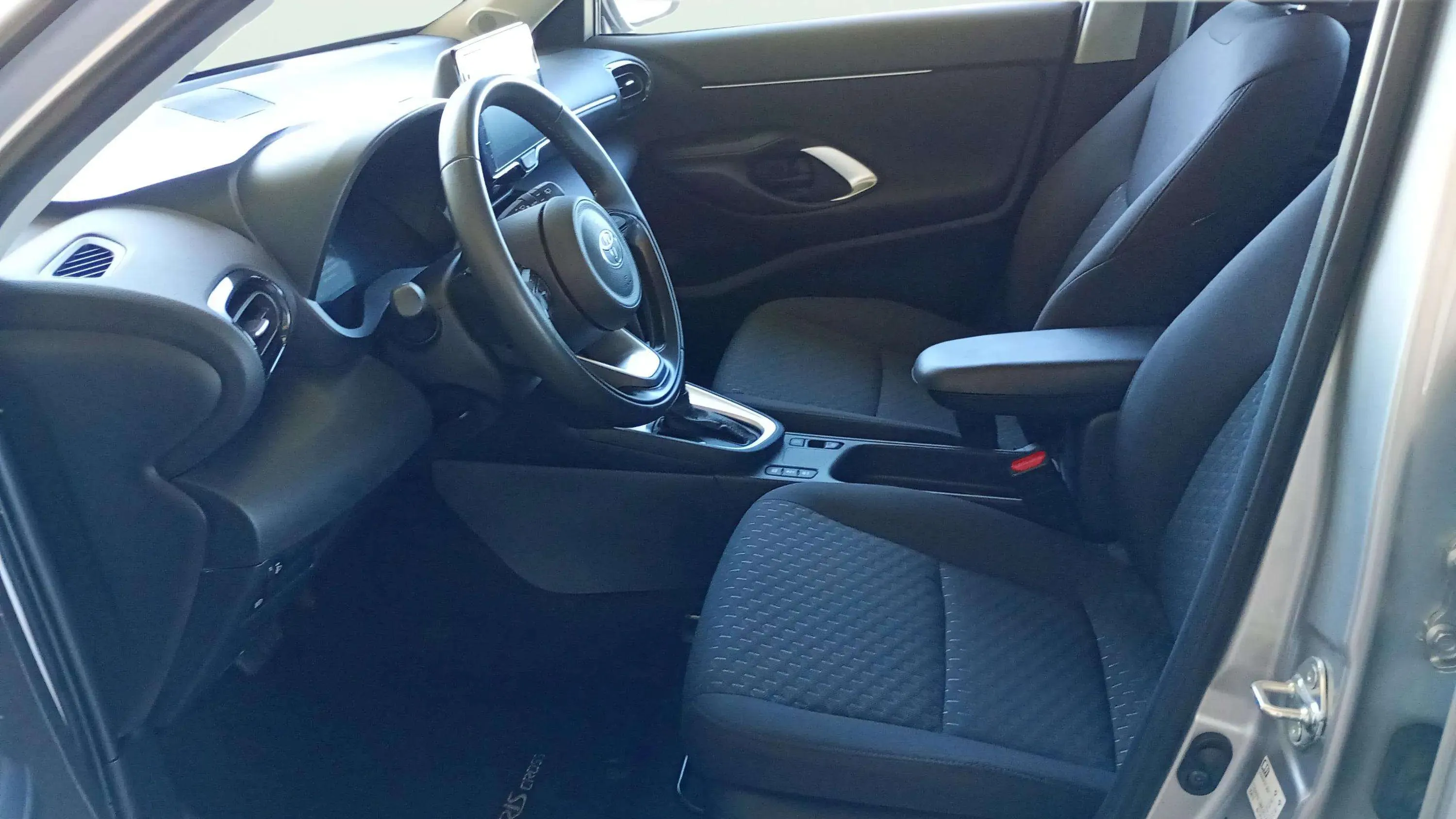 Toyota Yaris Cross 1.5 120H Active Plus - foto 11