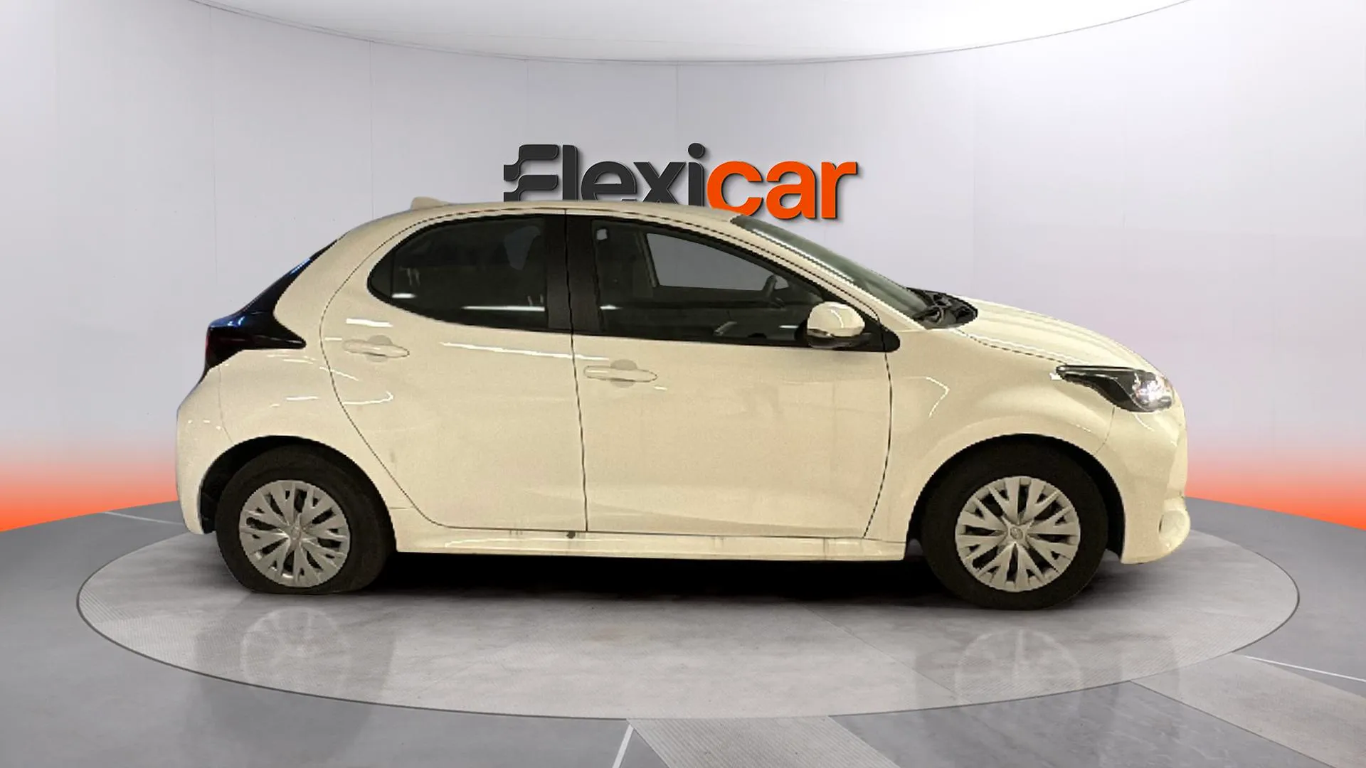 Toyota Yaris 1.5 120H Active Plus - foto 3