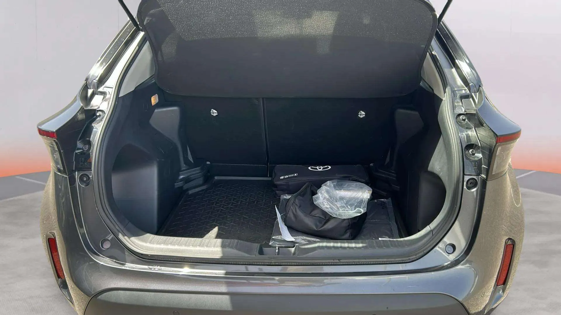 Toyota Yaris Cross 1.5 120H Active Plus - foto 12