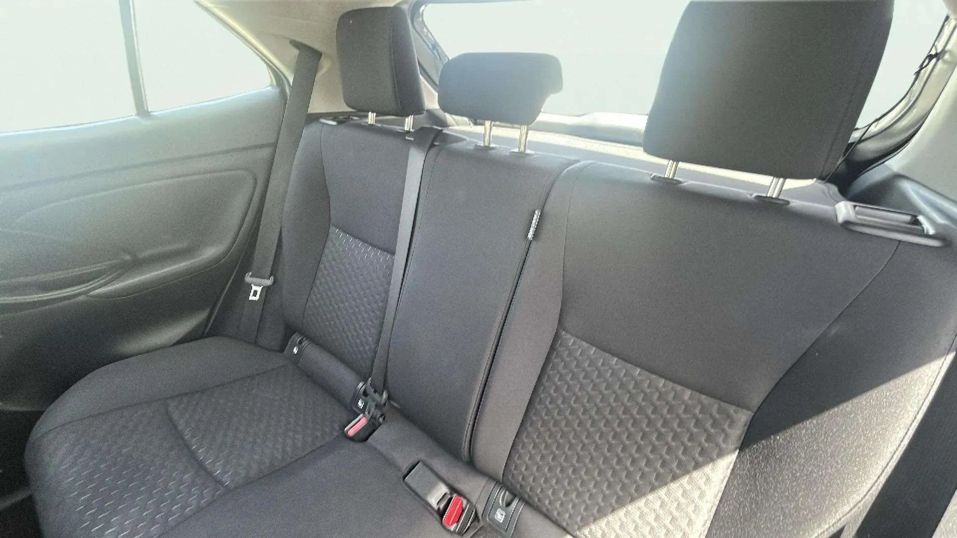 Toyota Yaris Cross 1.5 120H Active Plus - foto 21