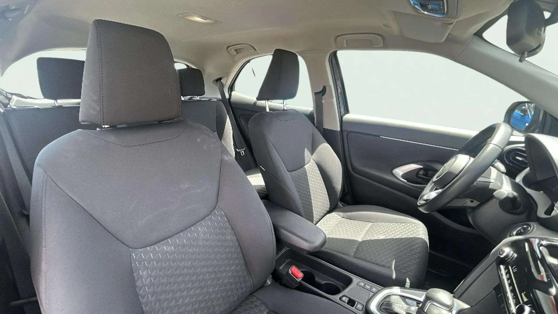 Toyota Yaris Cross 1.5 120H Active Plus - foto 18