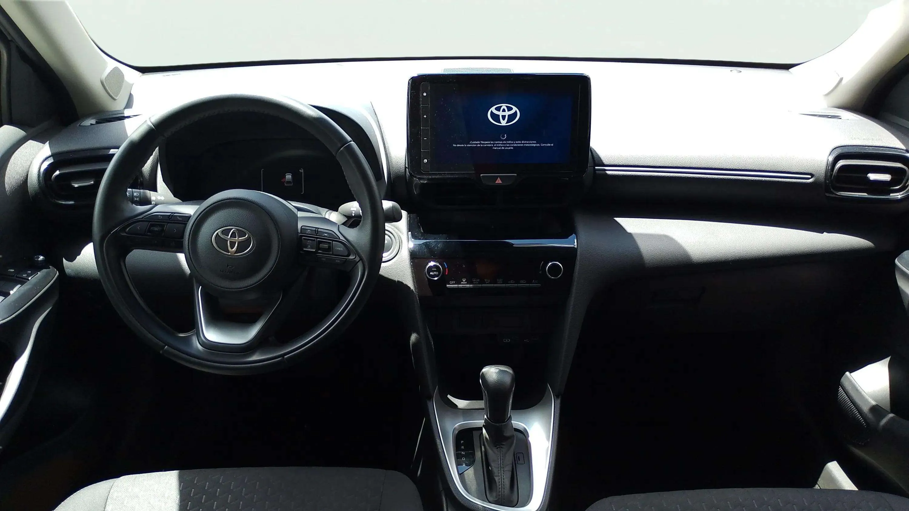 Toyota Yaris Cross 1.5 120H Active Plus - foto 12