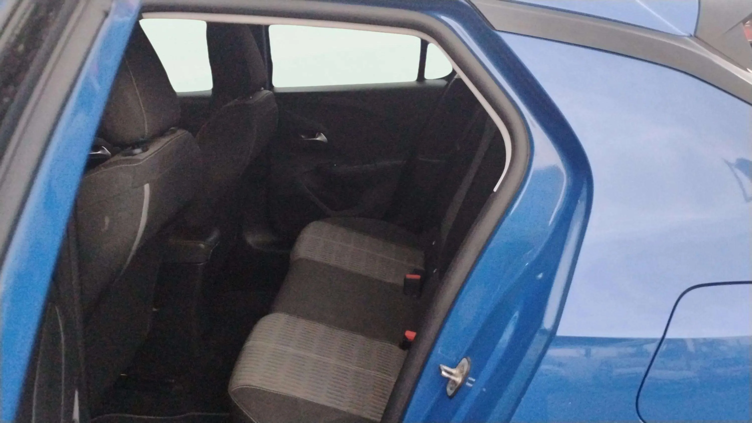 Opel Corsa 1.2 XEL Edition - foto 8