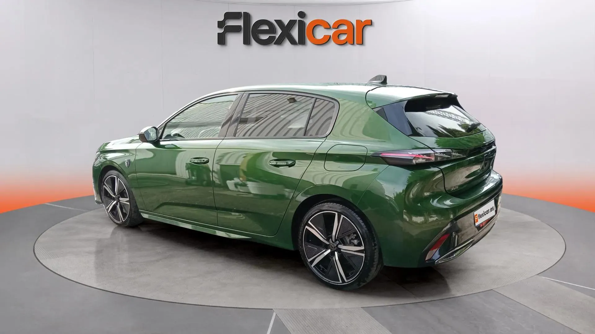 Peugeot 308 SW GT Hybrid 180 eEAT8 - foto 8