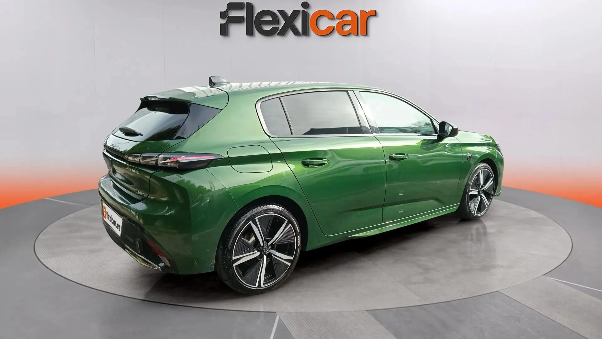 Peugeot 308 SW GT Hybrid 180 eEAT8 - foto 11