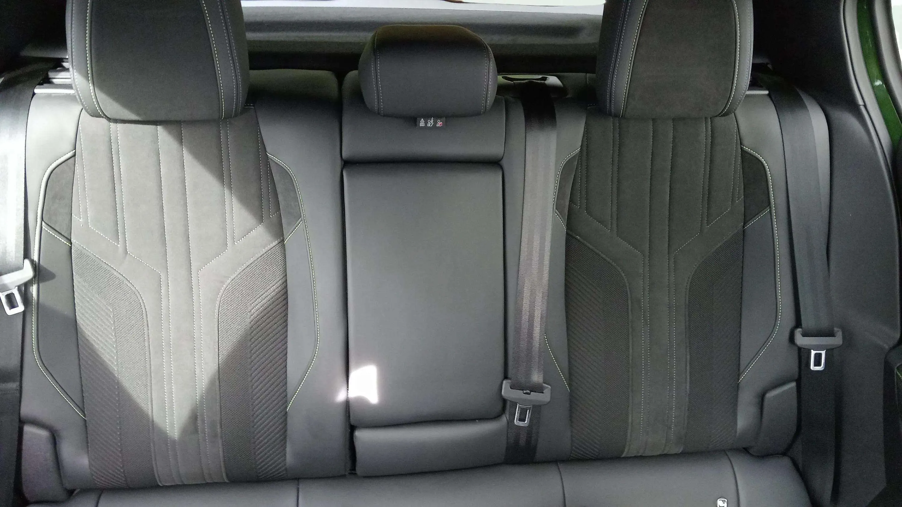 Peugeot 308 SW GT Hybrid 180 eEAT8 - foto 19