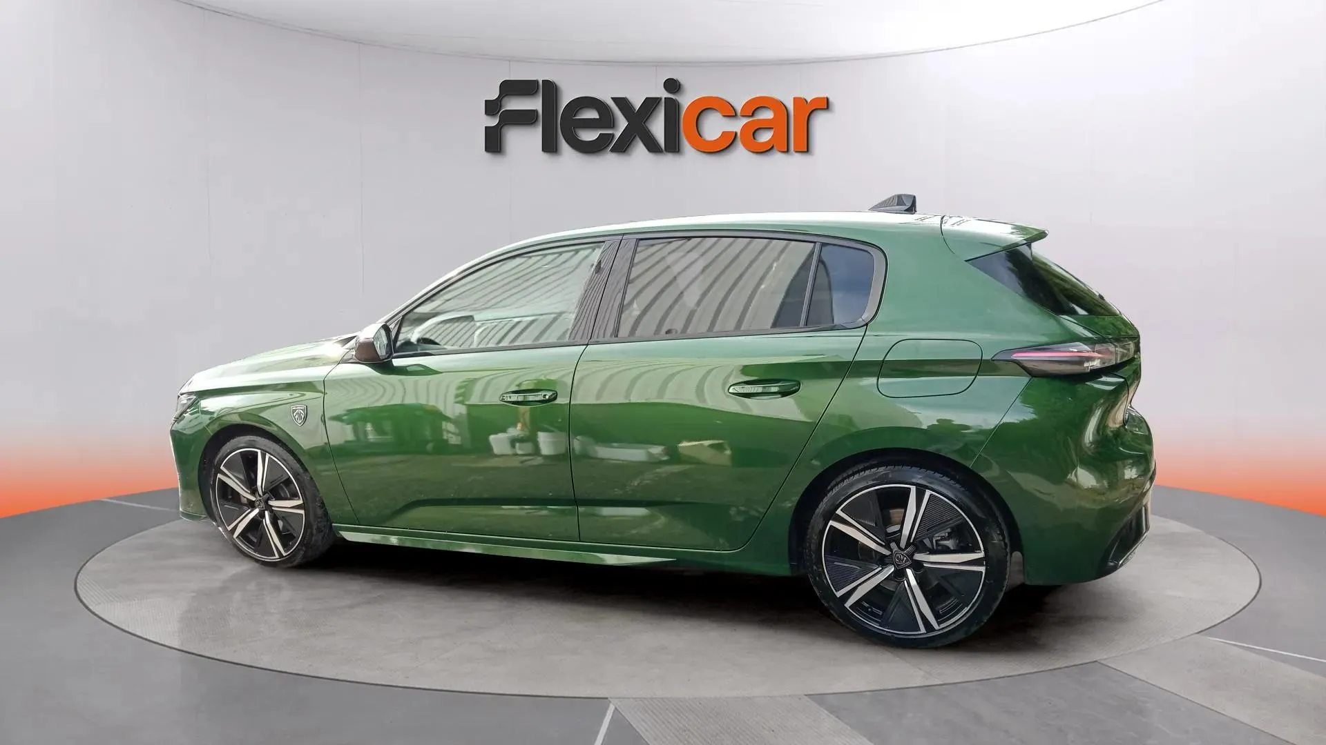 Peugeot 308 SW GT Hybrid 180 eEAT8 - foto 6