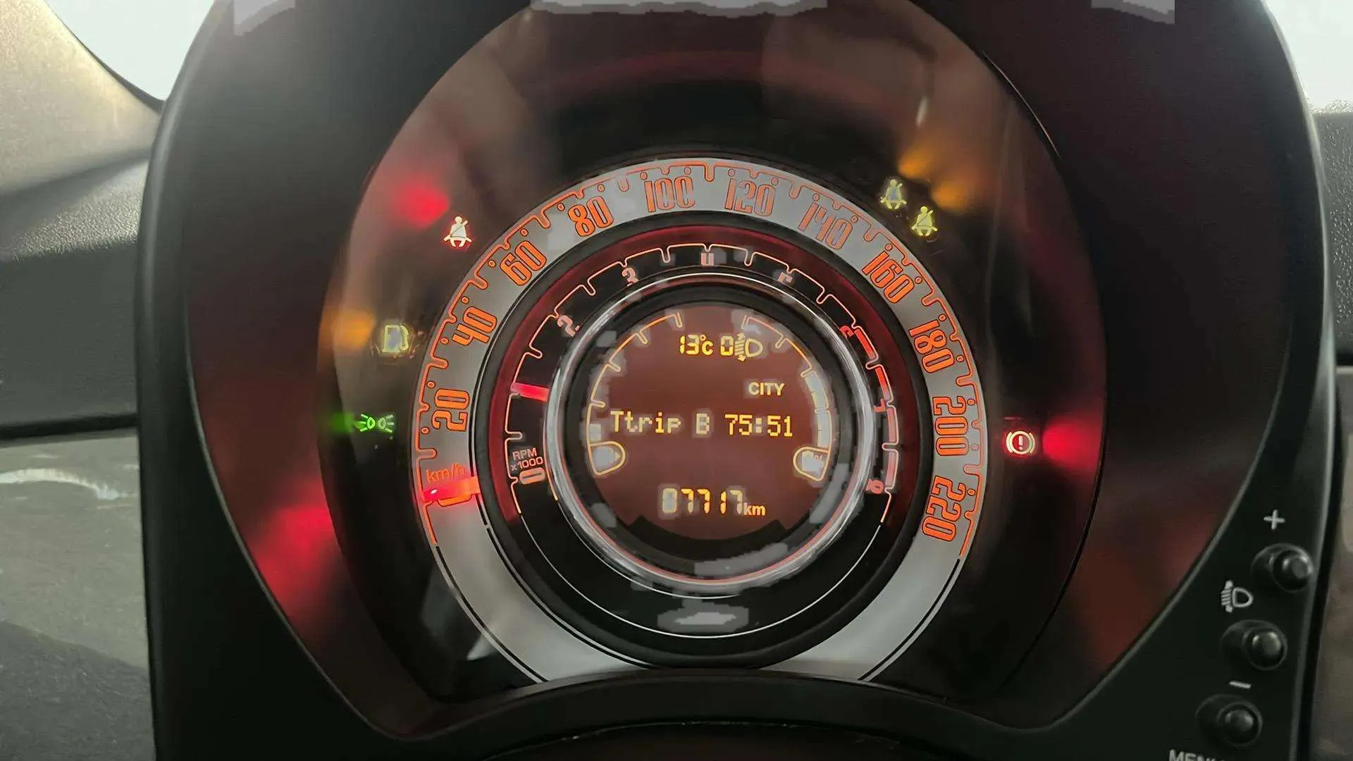 Fiat 500 Club 1.0 Hybrid - foto 12