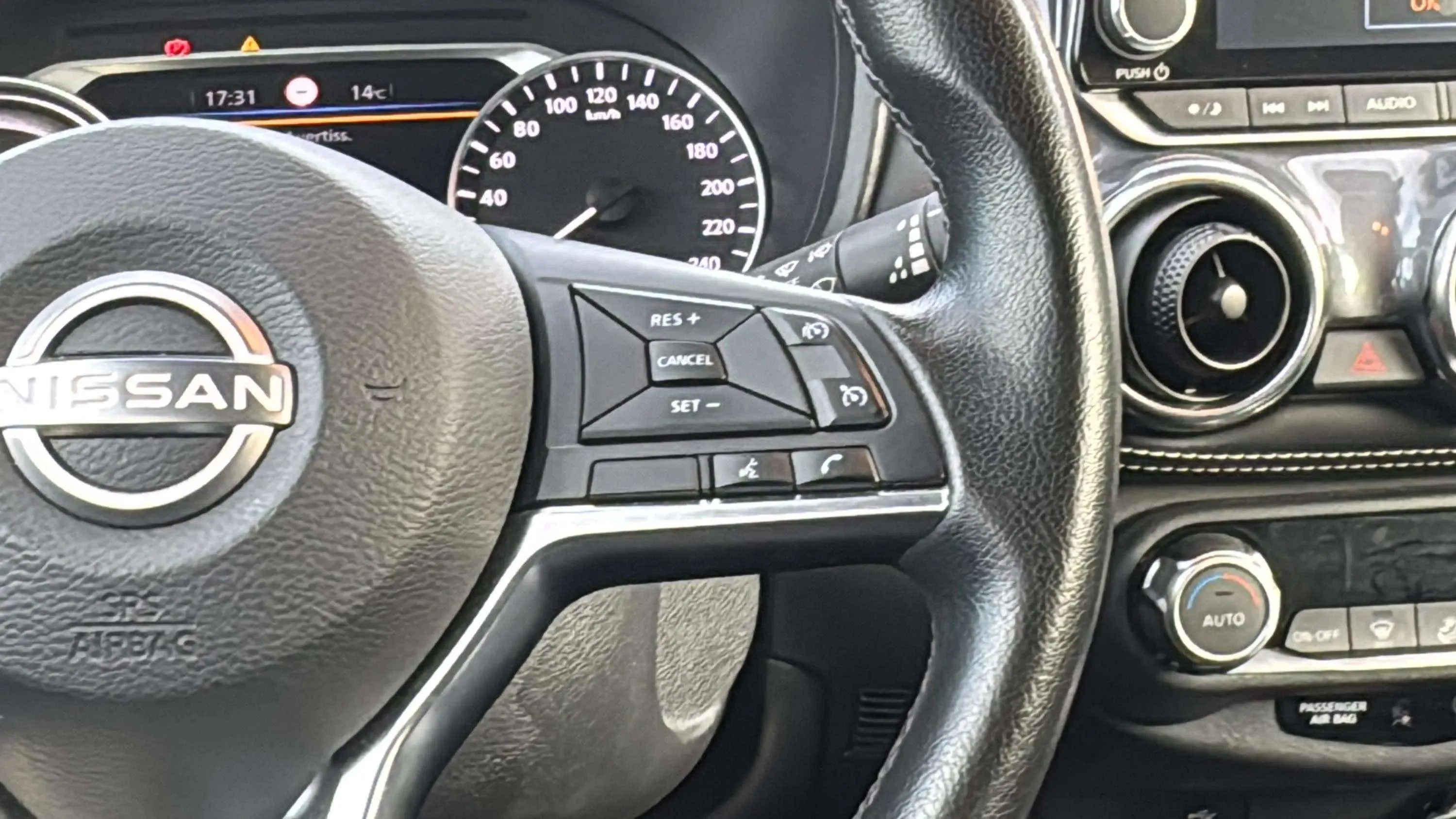Nissan Juke 1.6 Hybrid N-Connecta - foto 18
